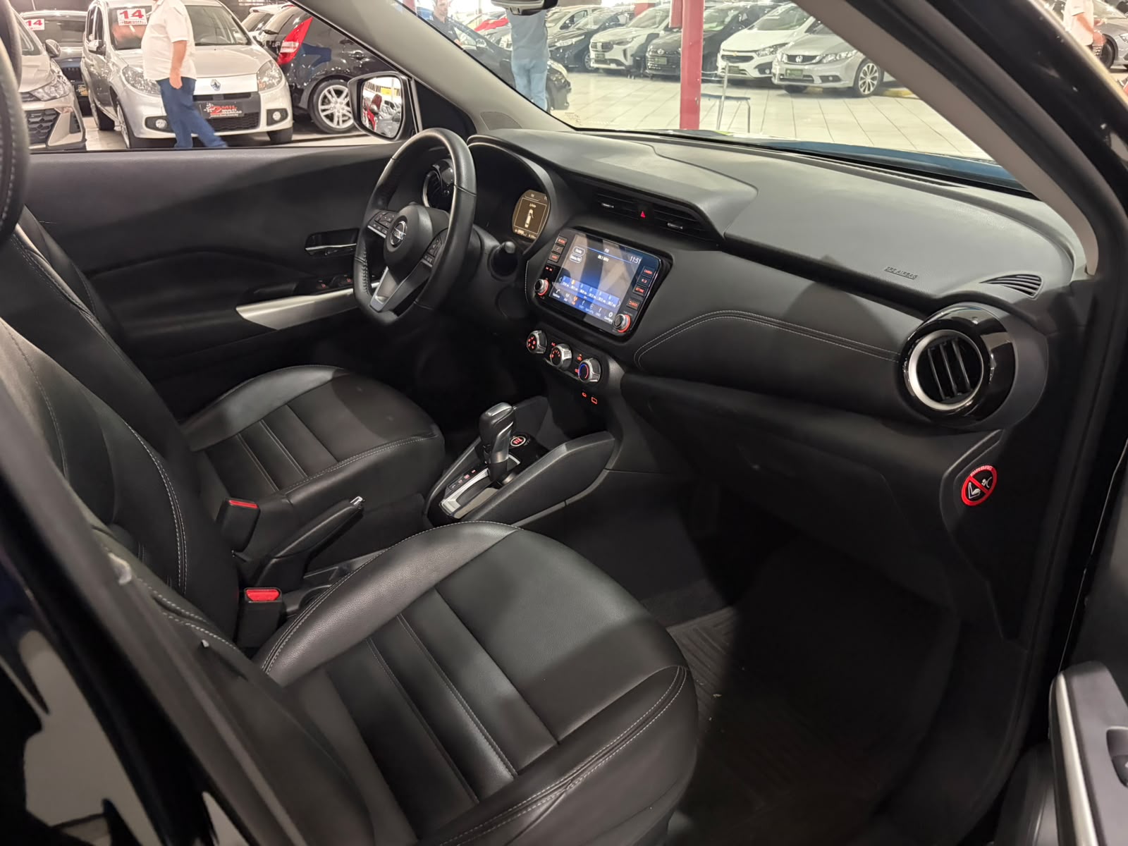 NISSAN KICKS