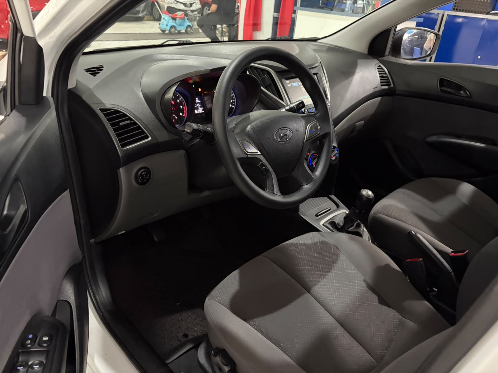 HYUNDAI HB20S