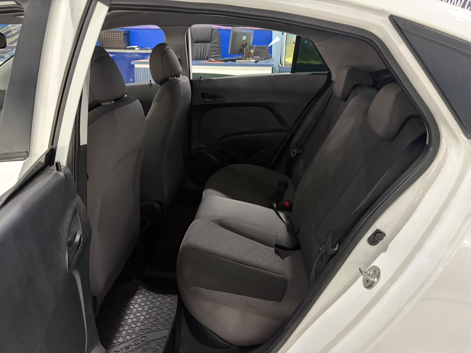 HYUNDAI HB20S