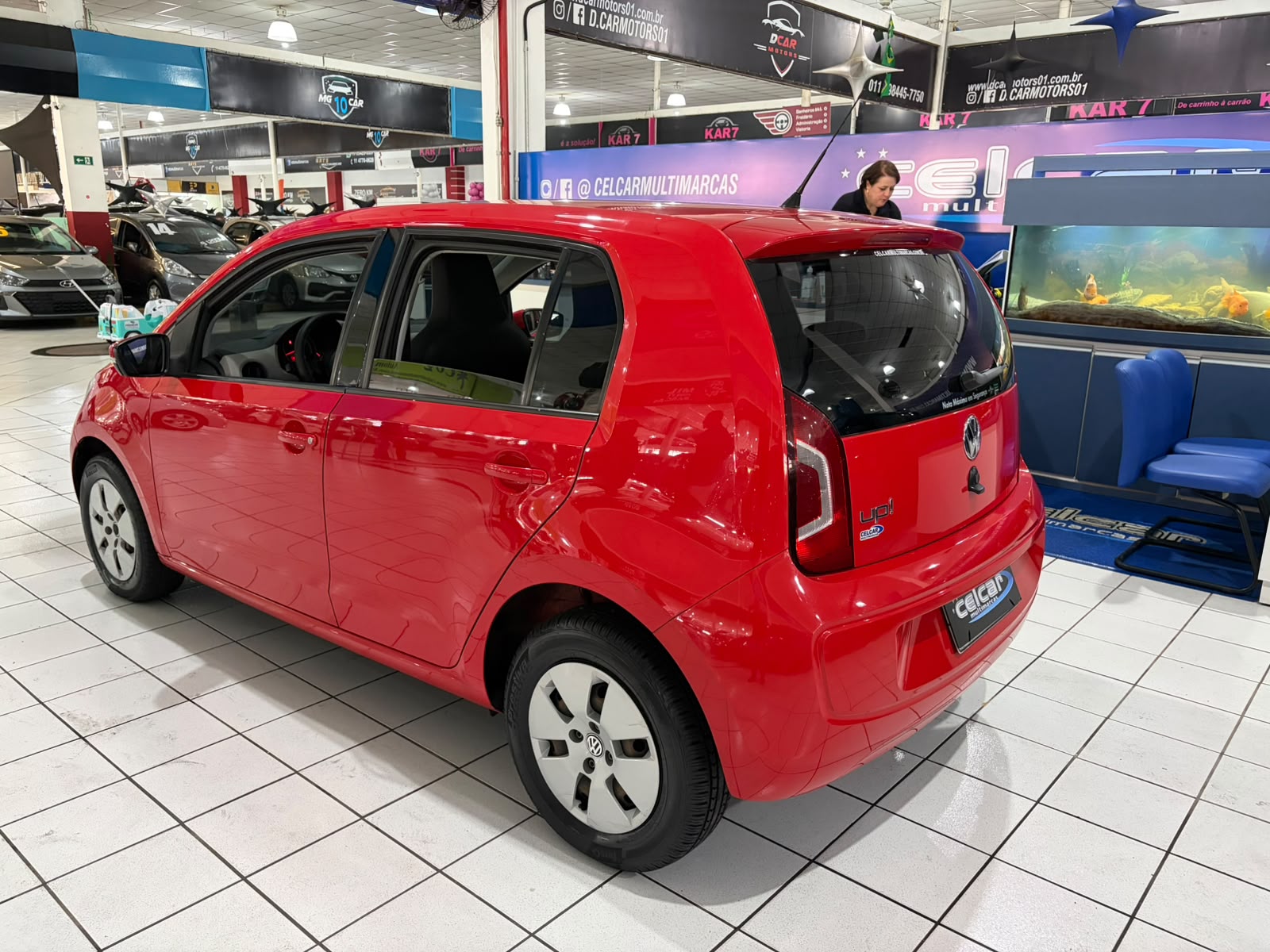 VOLKSWAGEN UP