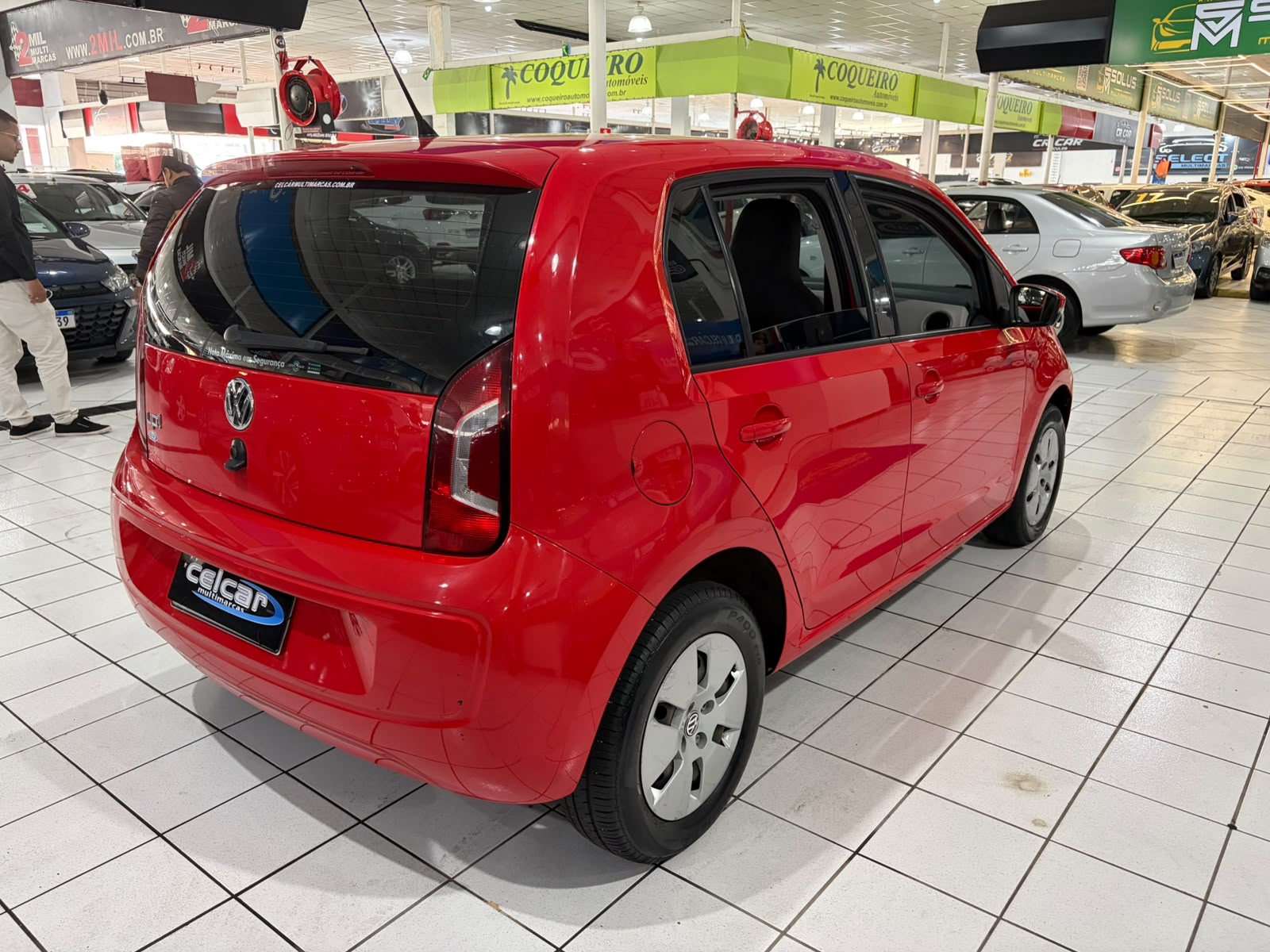 VOLKSWAGEN UP