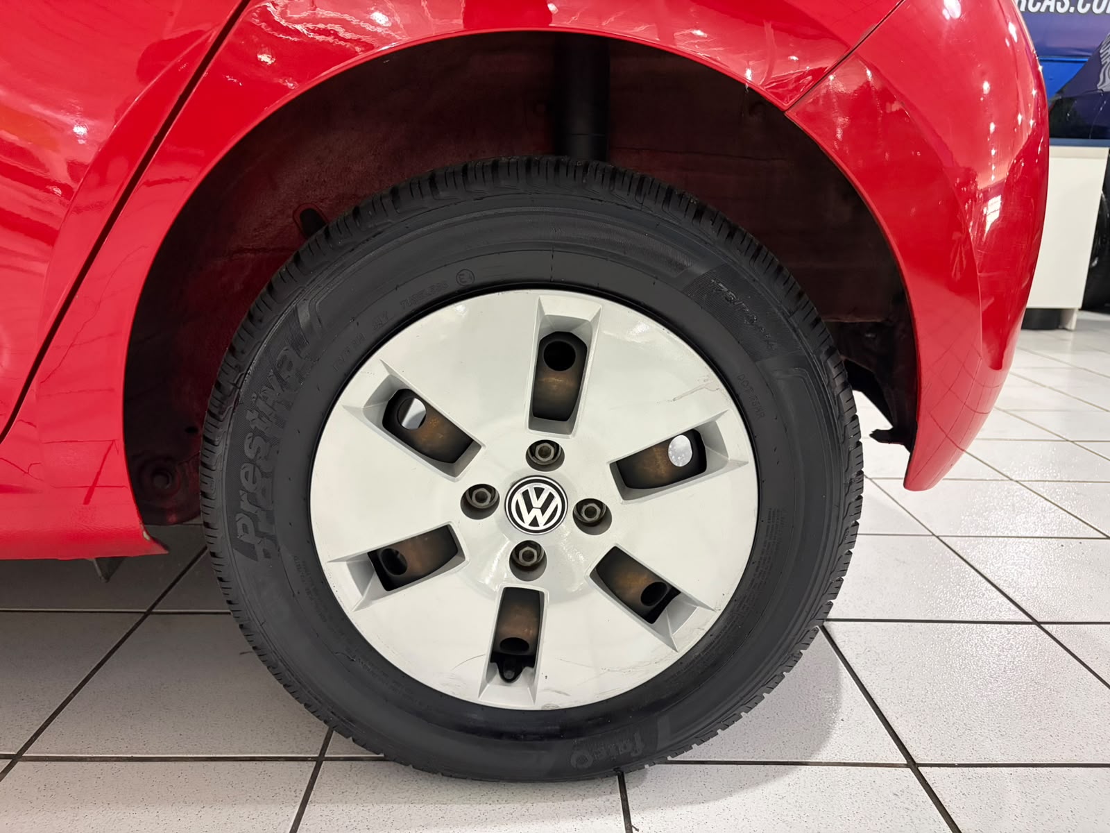 VOLKSWAGEN UP
