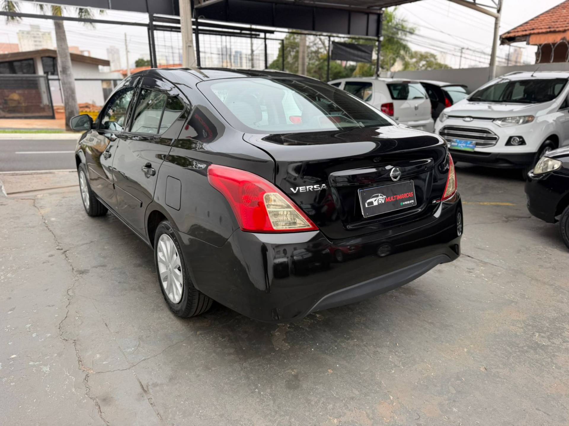 NISSAN VERSA