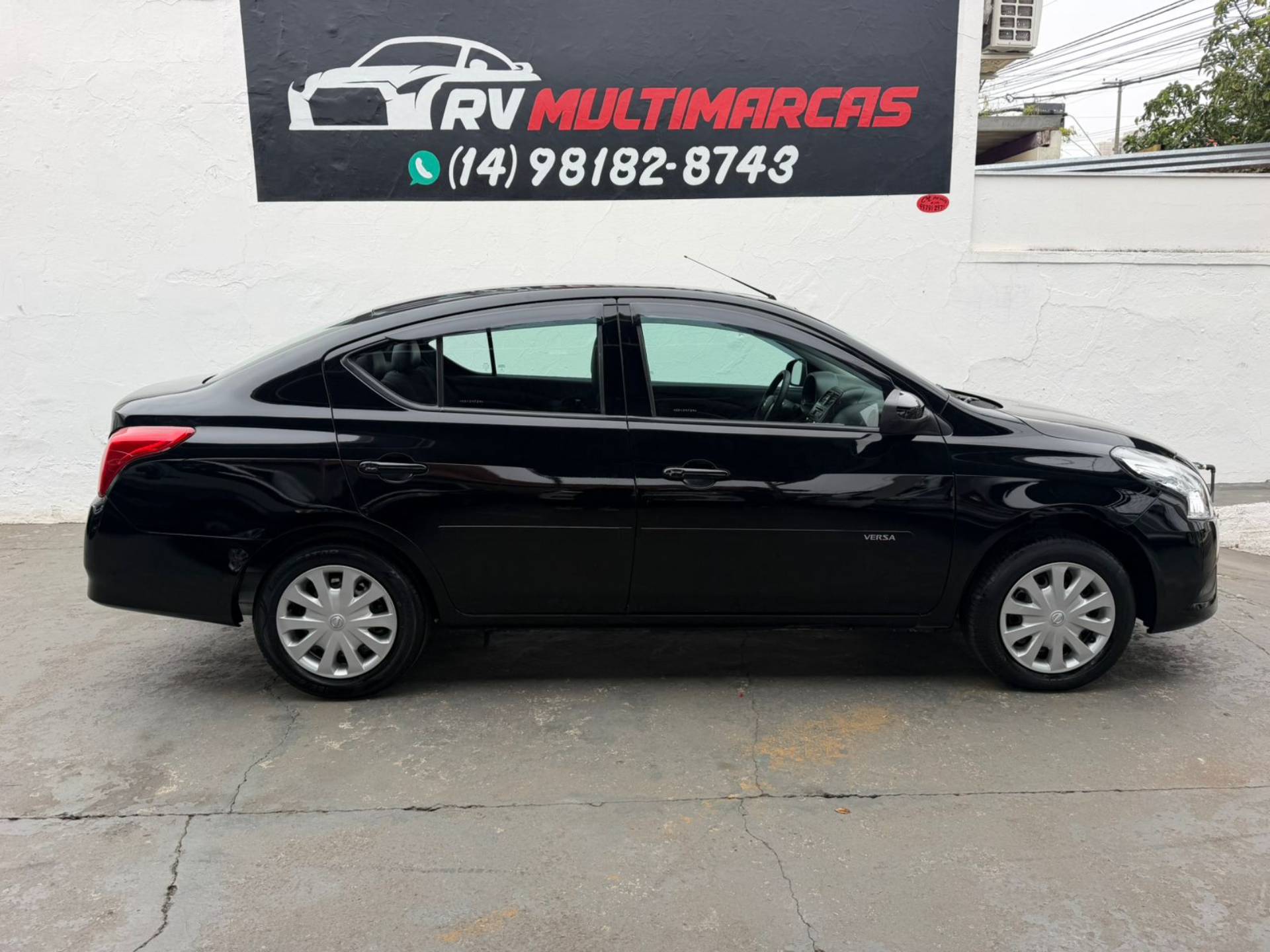 NISSAN VERSA