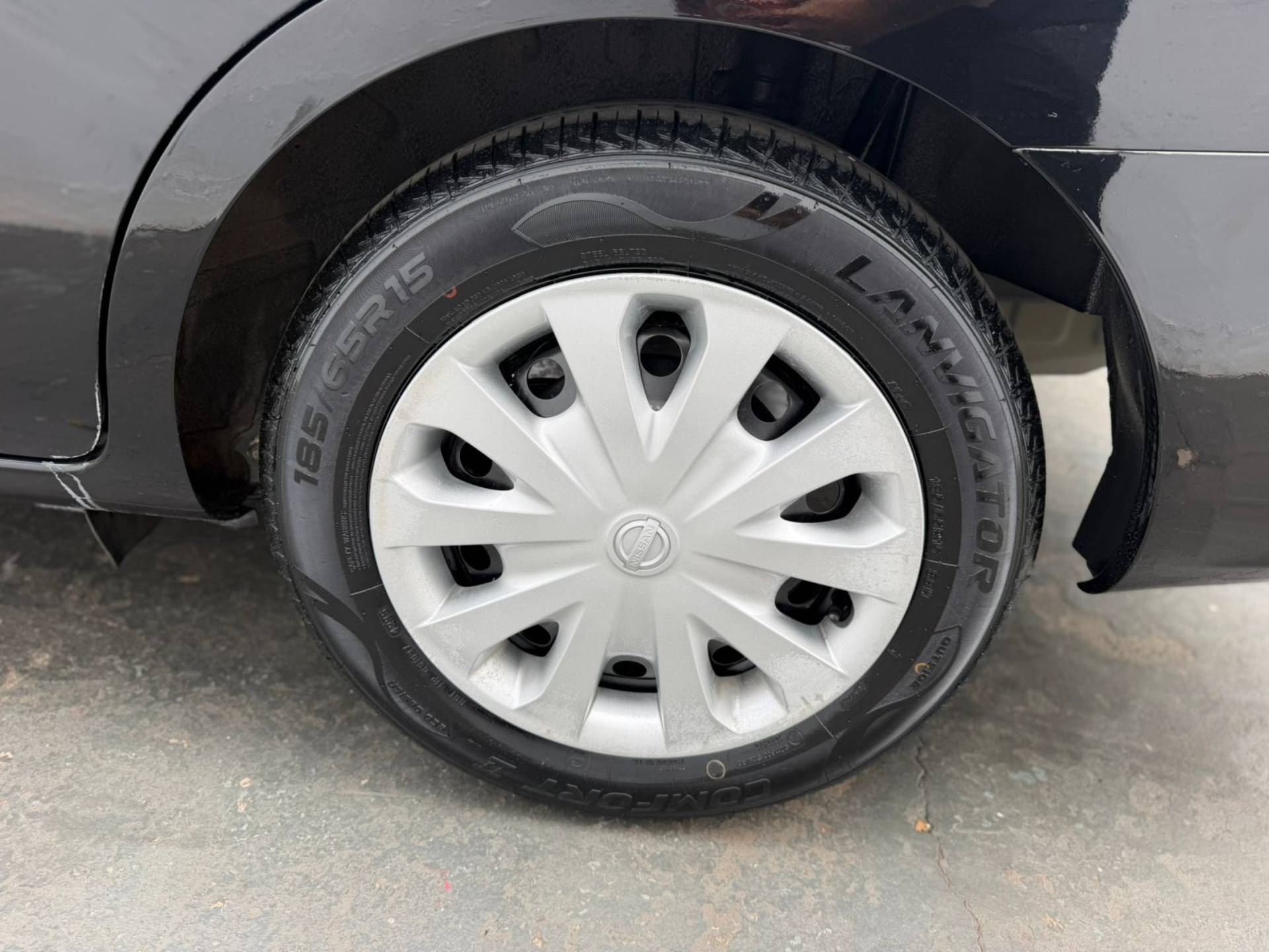 NISSAN VERSA