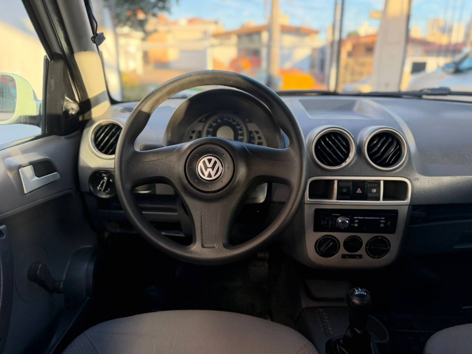 VOLKSWAGEN GOL