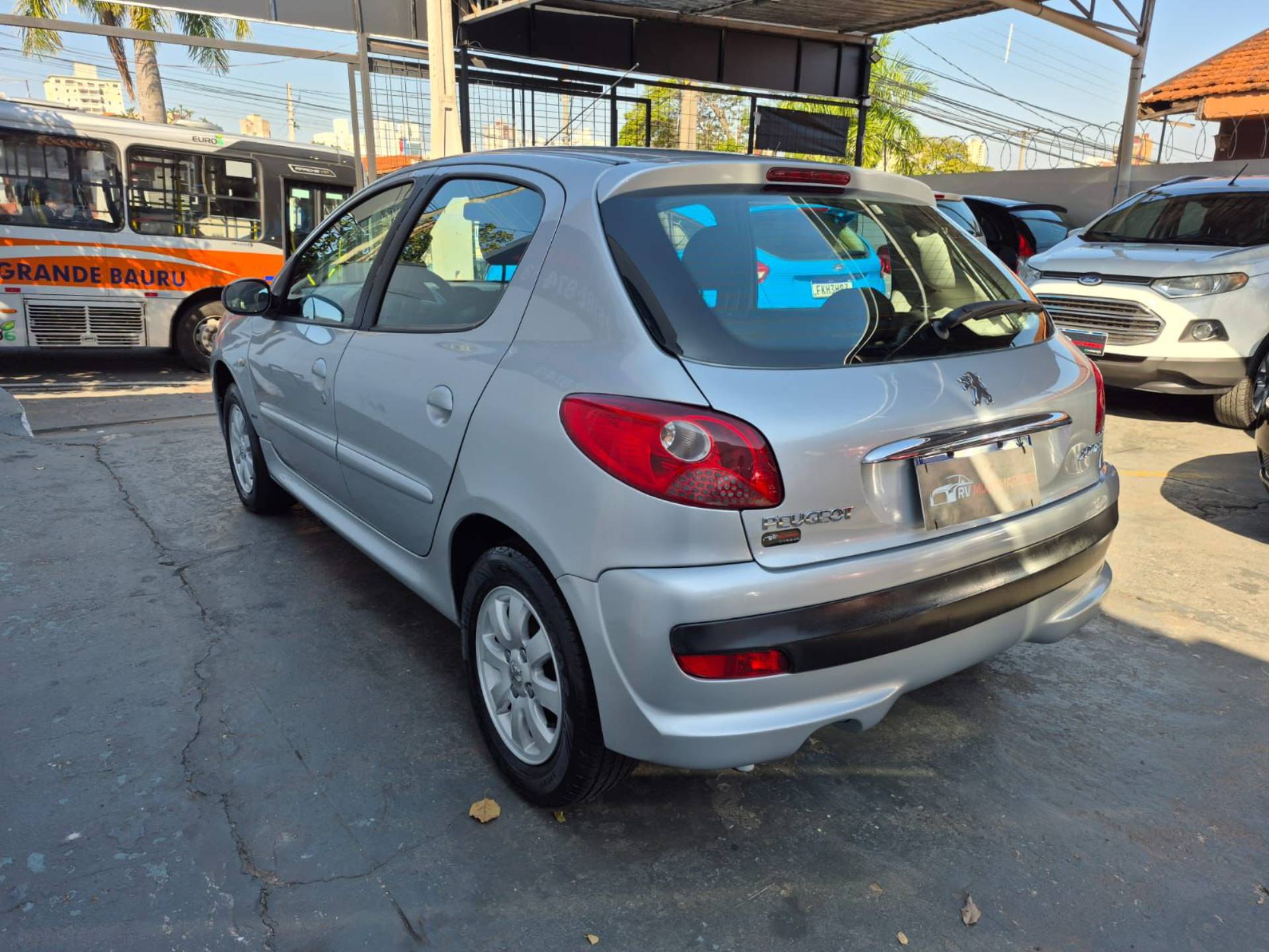 PEUGEOT 207