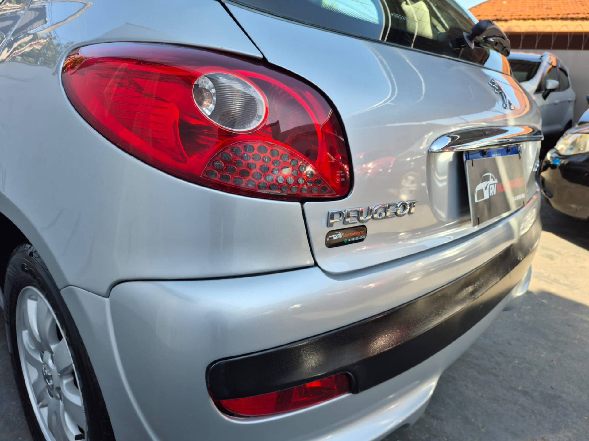 PEUGEOT 207