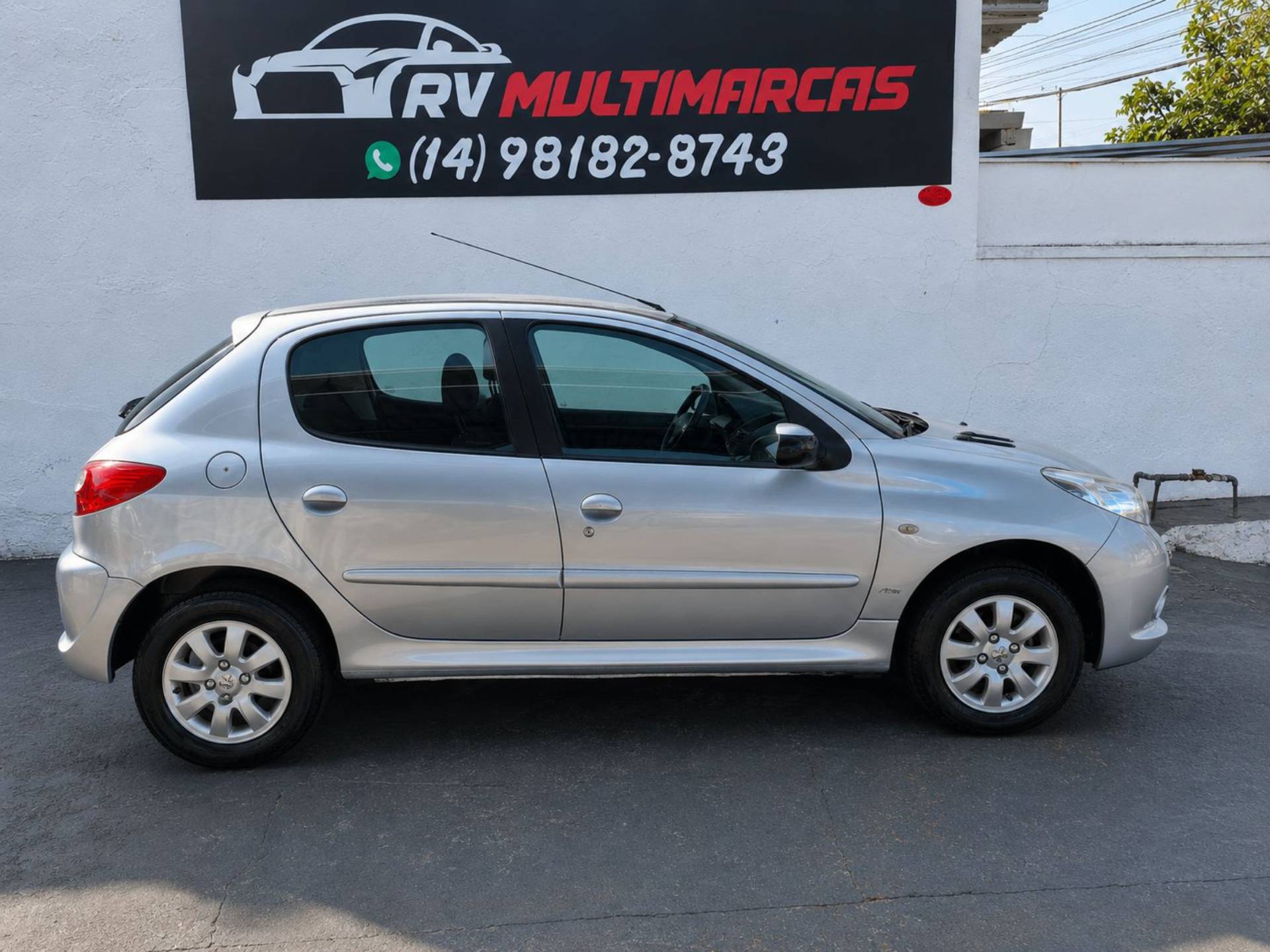 PEUGEOT 207