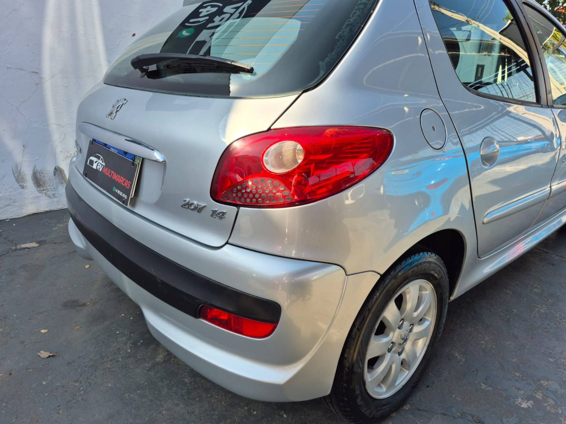 PEUGEOT 207