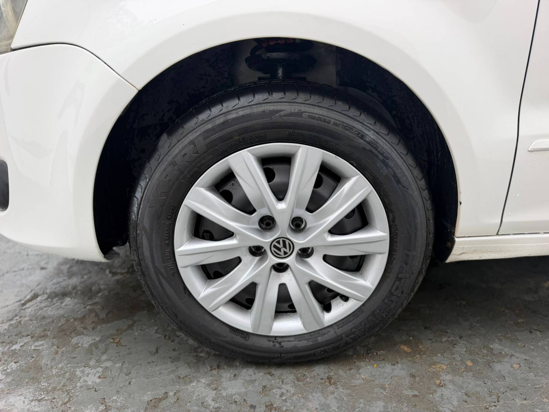 VOLKSWAGEN FOX