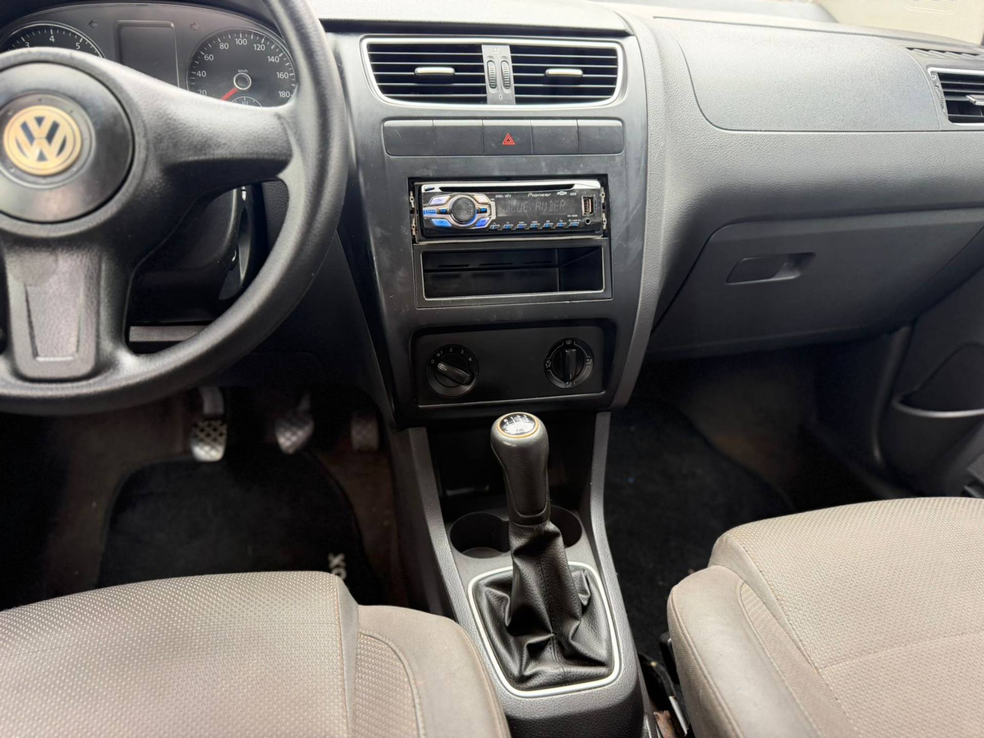 VOLKSWAGEN FOX