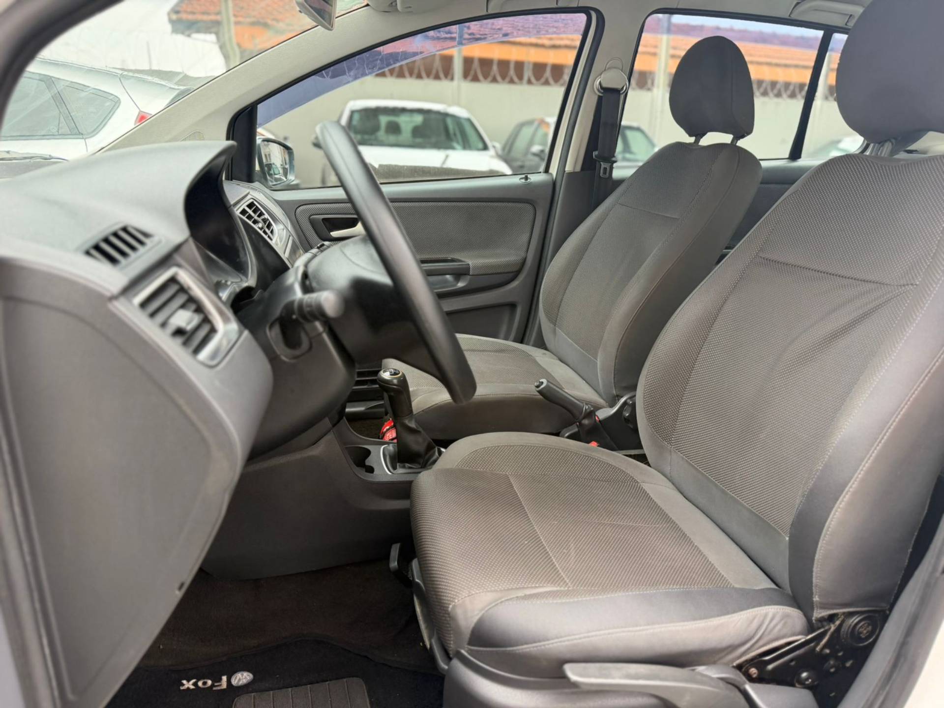 VOLKSWAGEN FOX