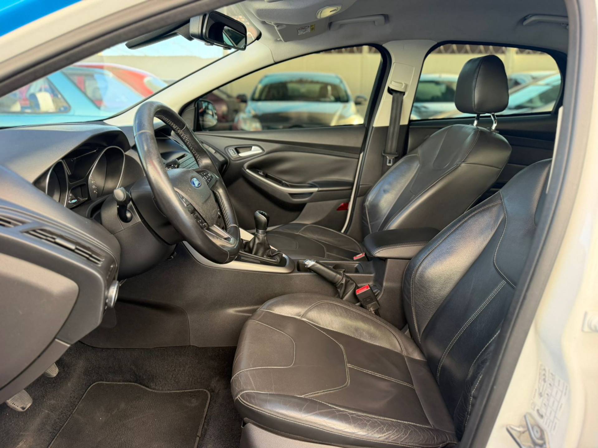 FORD FOCUS