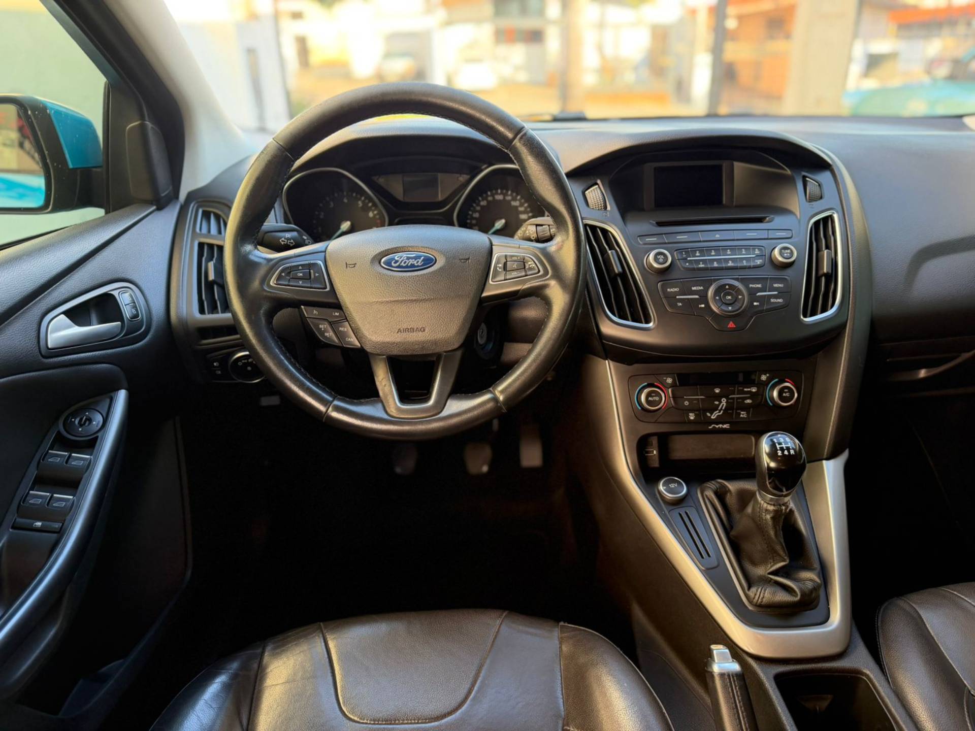 FORD FOCUS
