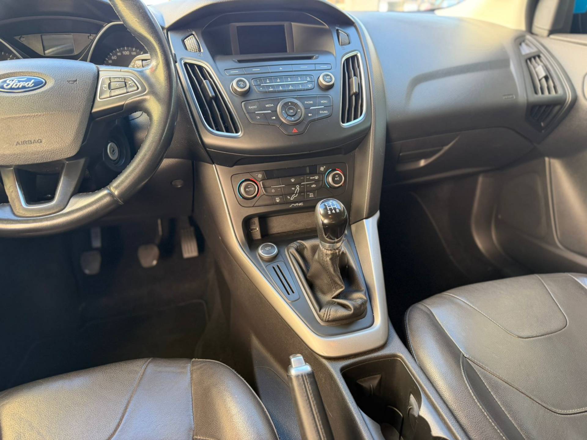 FORD FOCUS