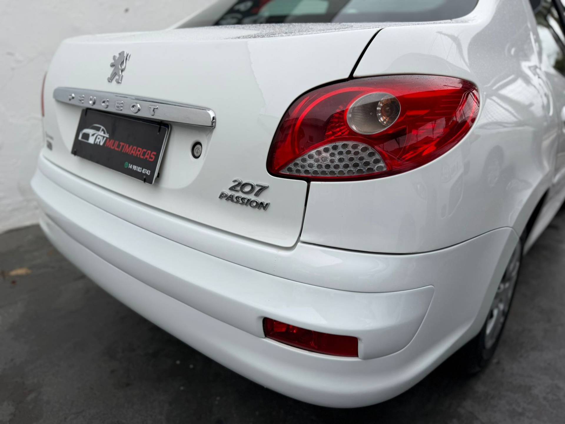 PEUGEOT 207