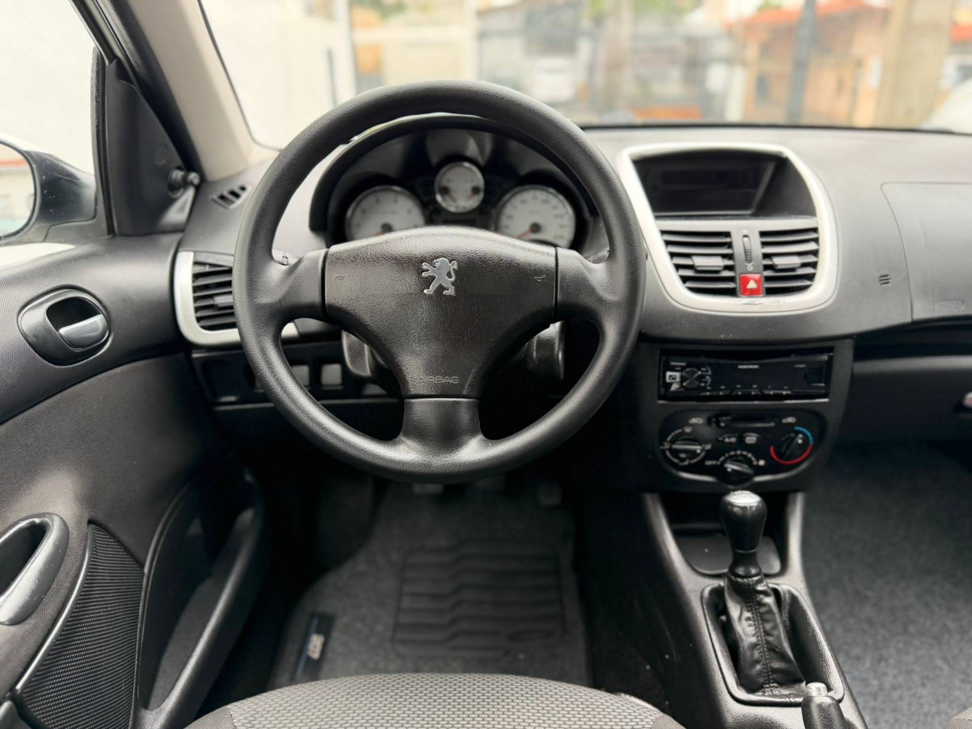PEUGEOT 207