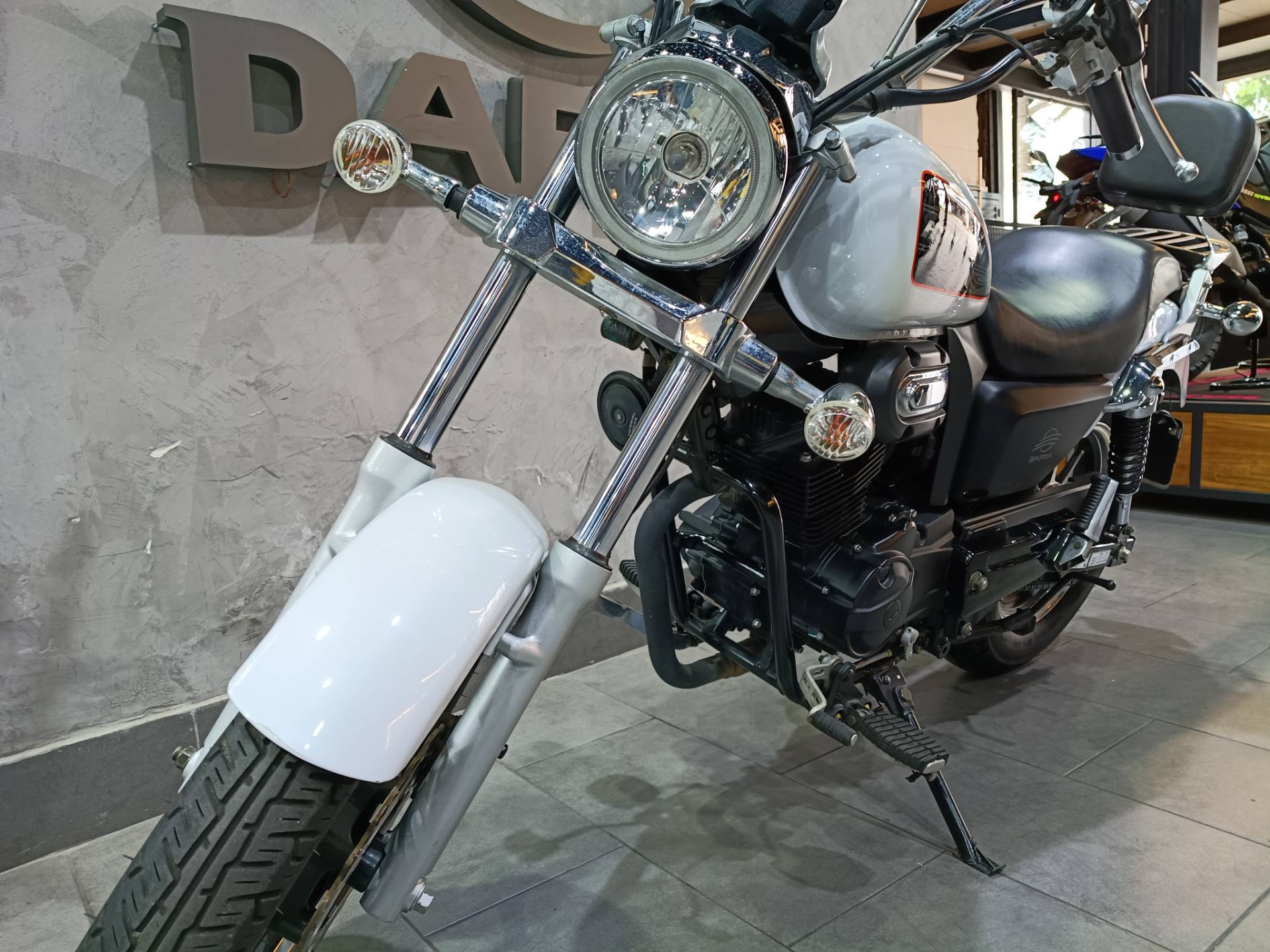 DAFRA HORIZON 150