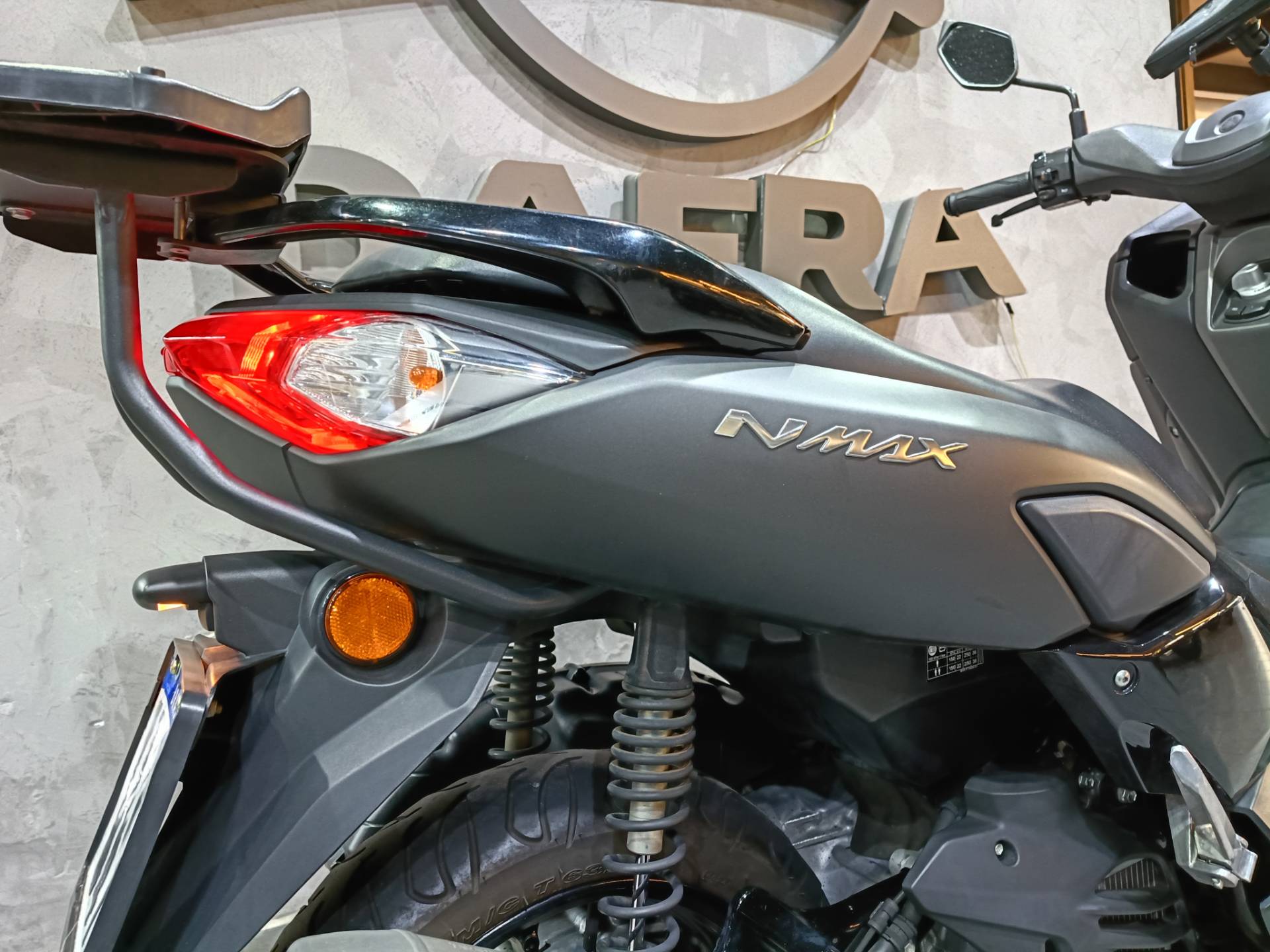 YAMAHA NMAX 160 ABS