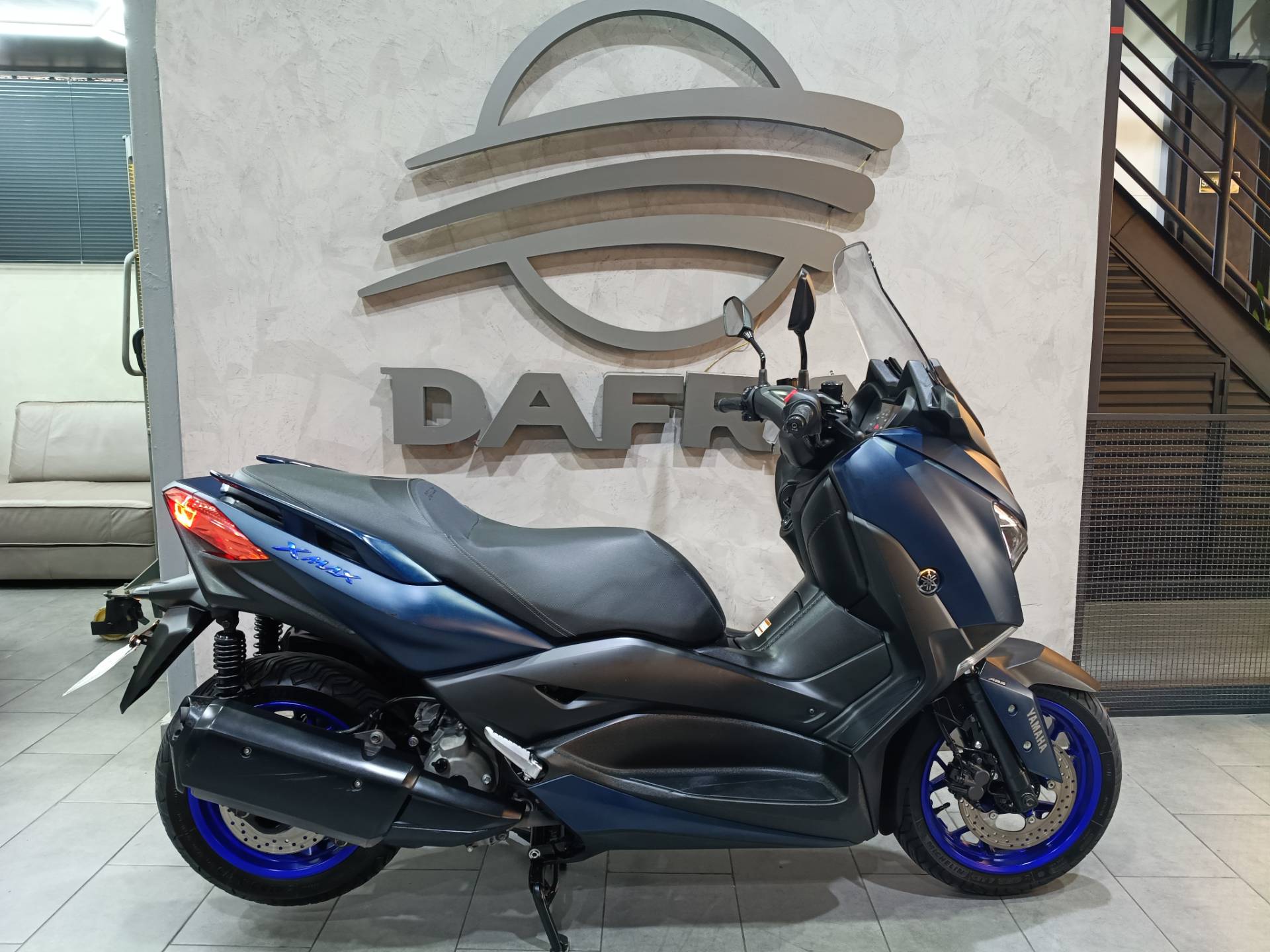 YAMAHA XMAX ABS