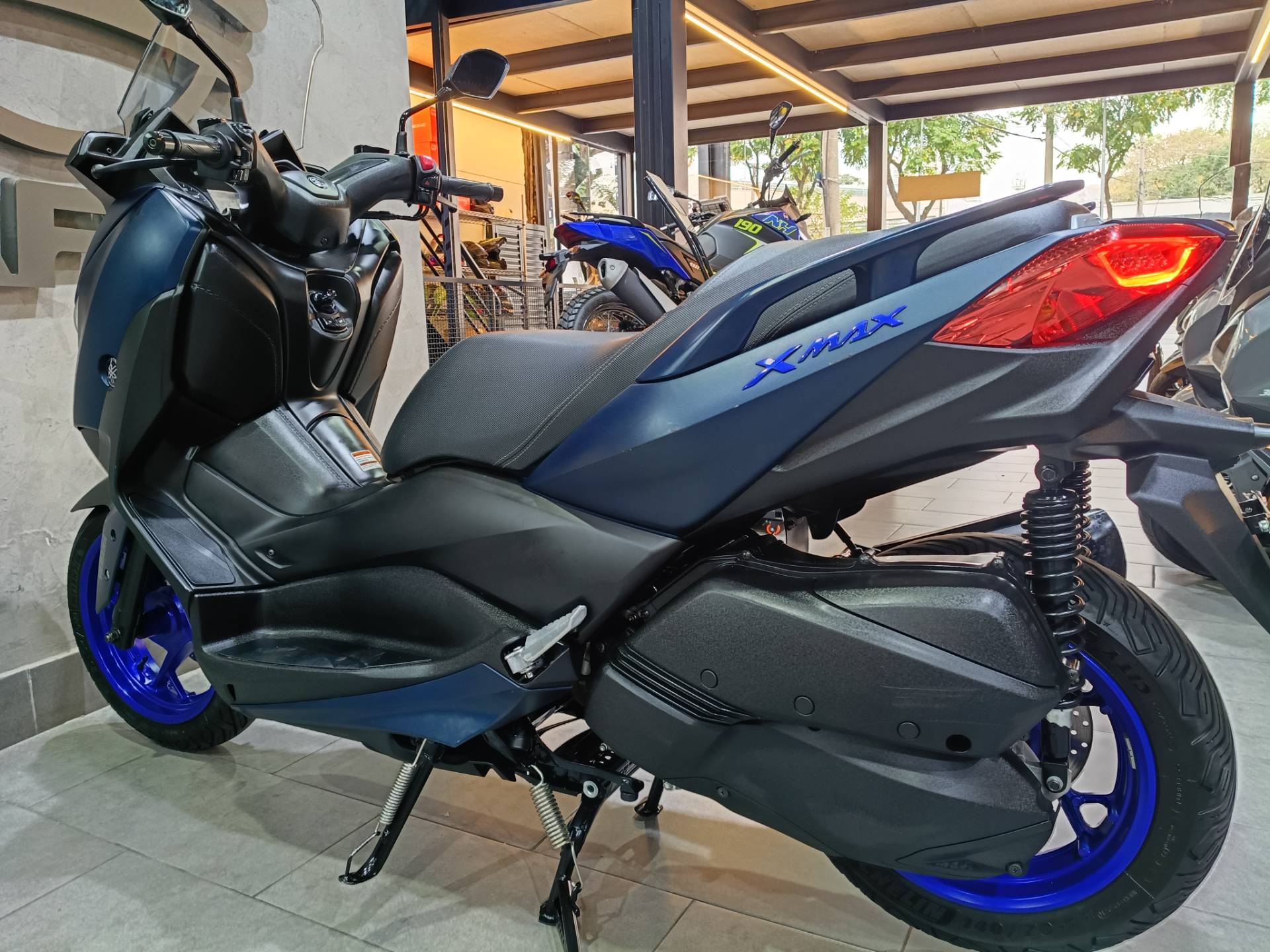 YAMAHA XMAX ABS