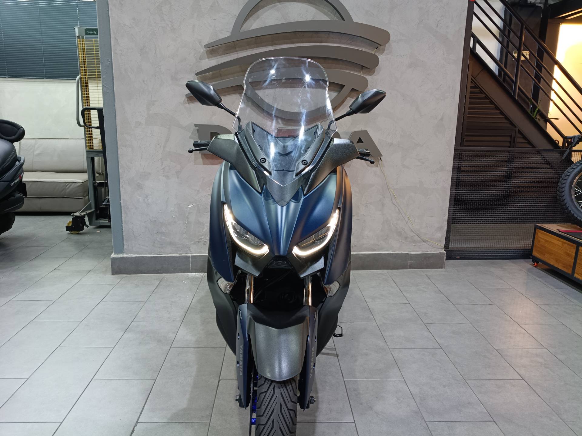 YAMAHA XMAX ABS