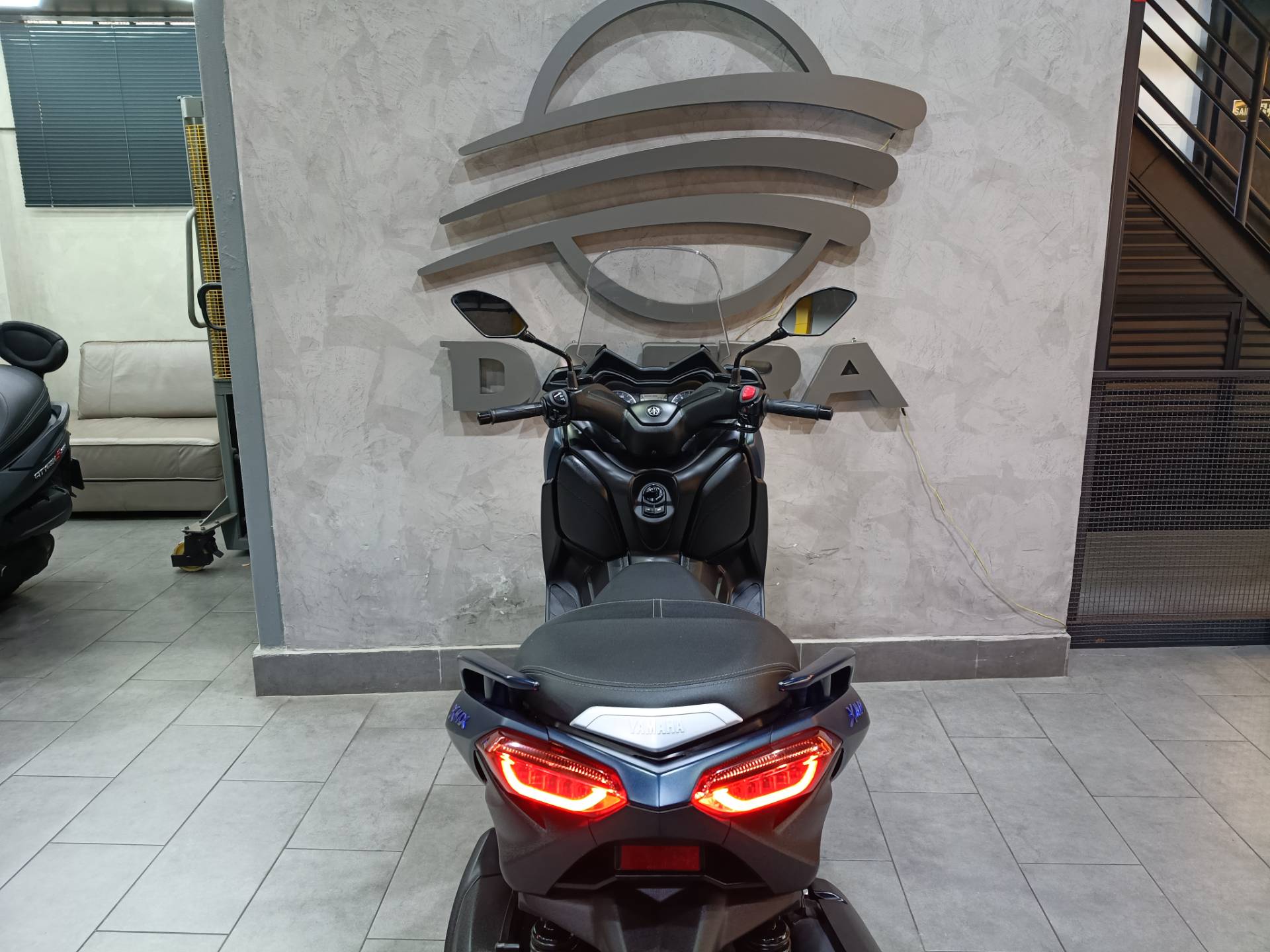 YAMAHA XMAX ABS