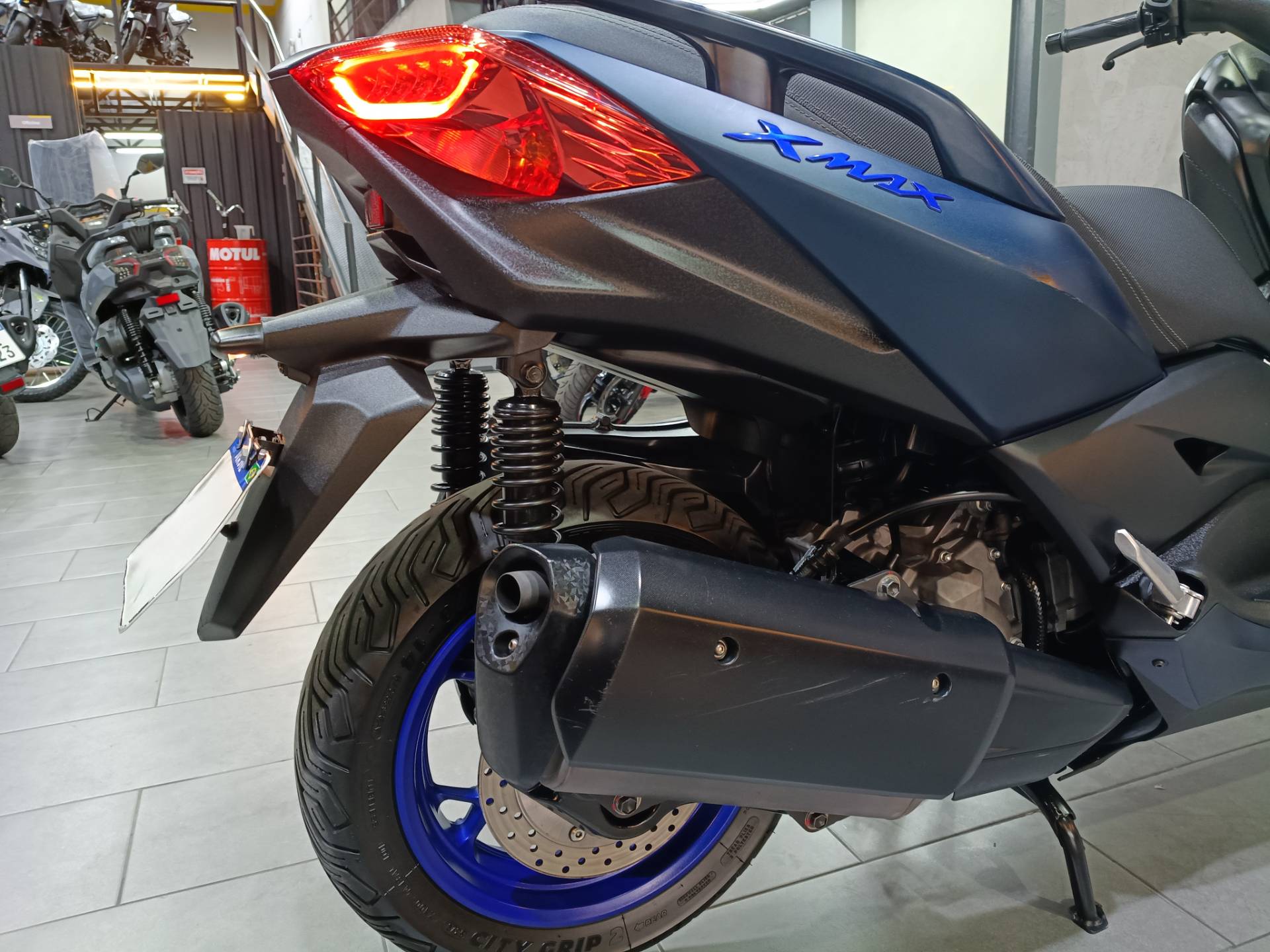 YAMAHA XMAX ABS