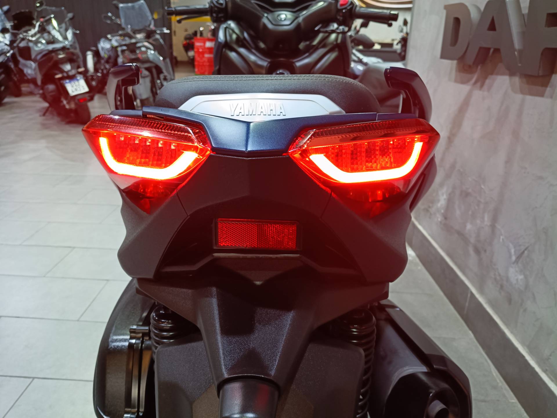 YAMAHA XMAX ABS