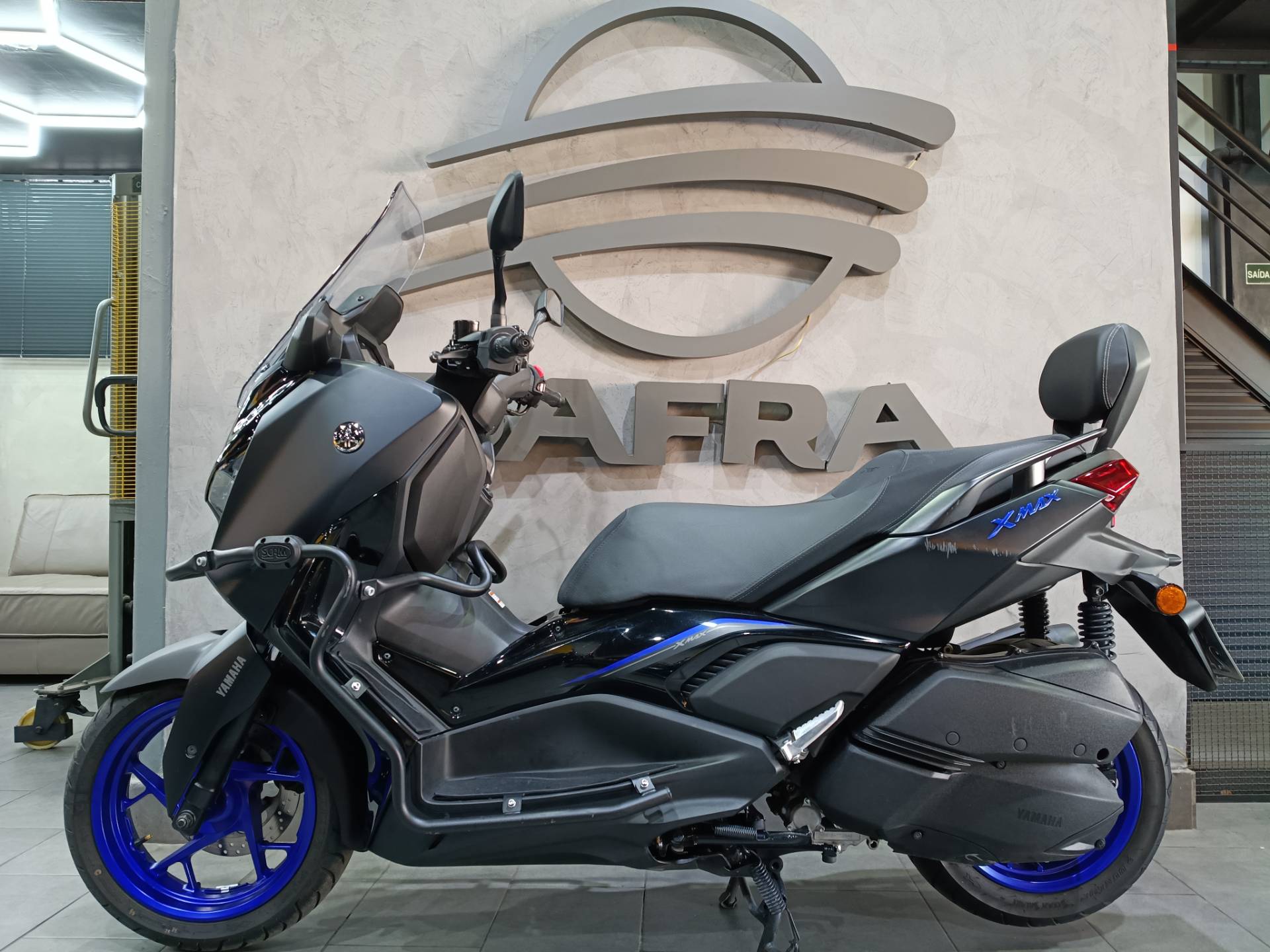 YAMAHA XMAX 300 CONNECTED ABS
