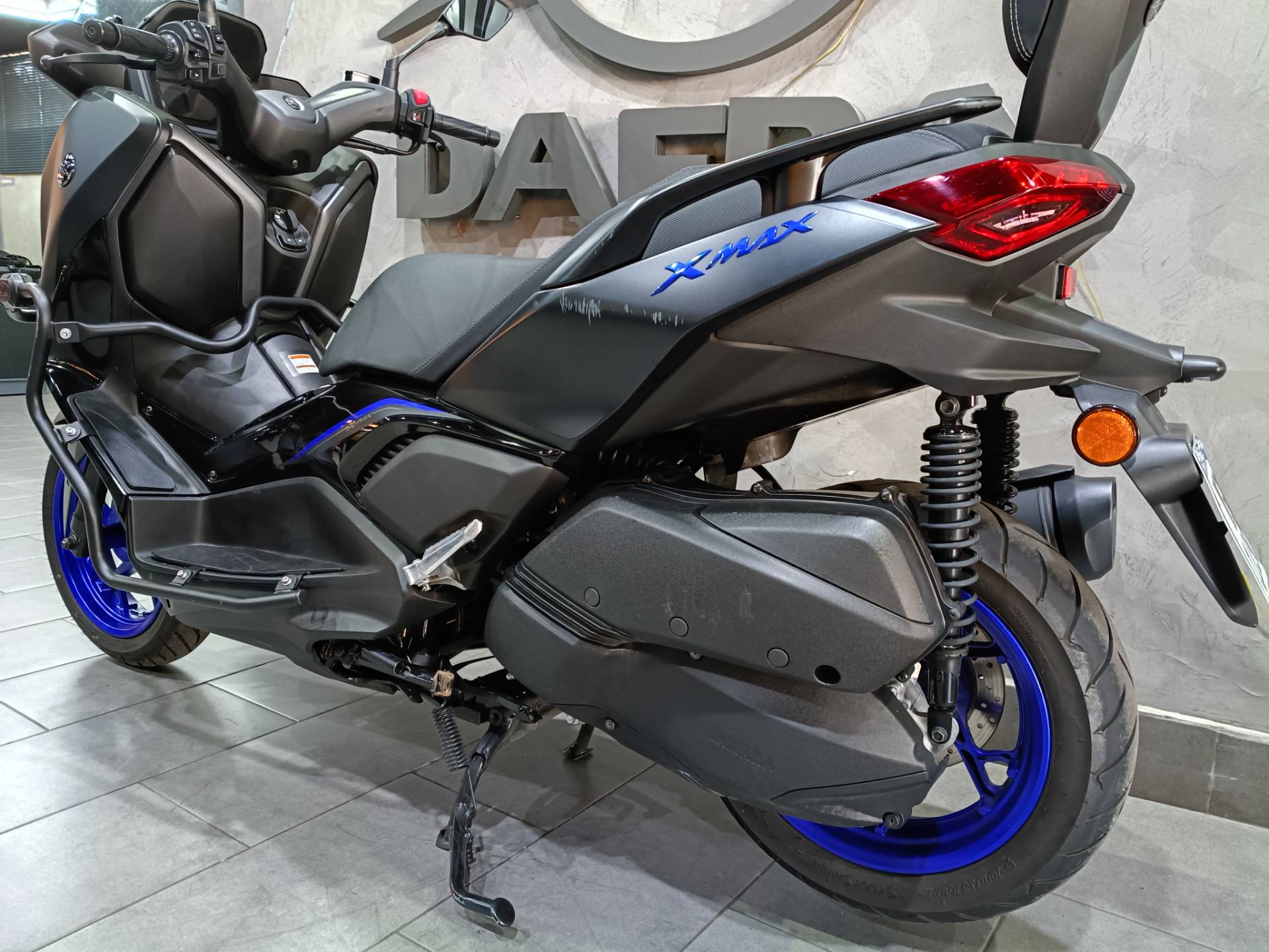 YAMAHA XMAX 300 CONNECTED ABS