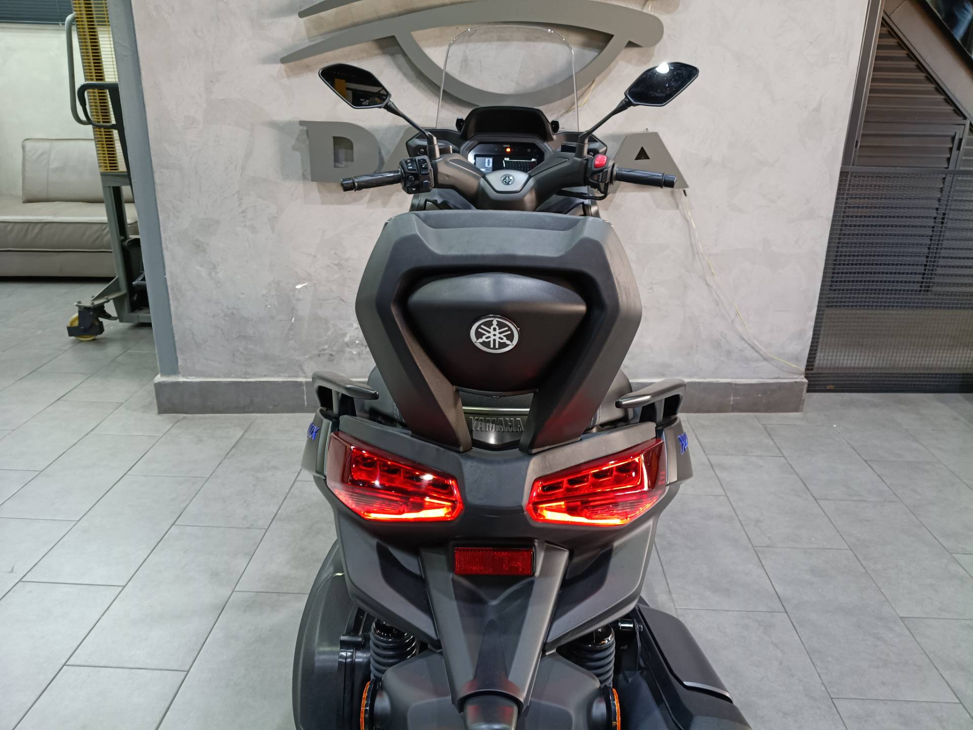 YAMAHA XMAX 300 CONNECTED ABS