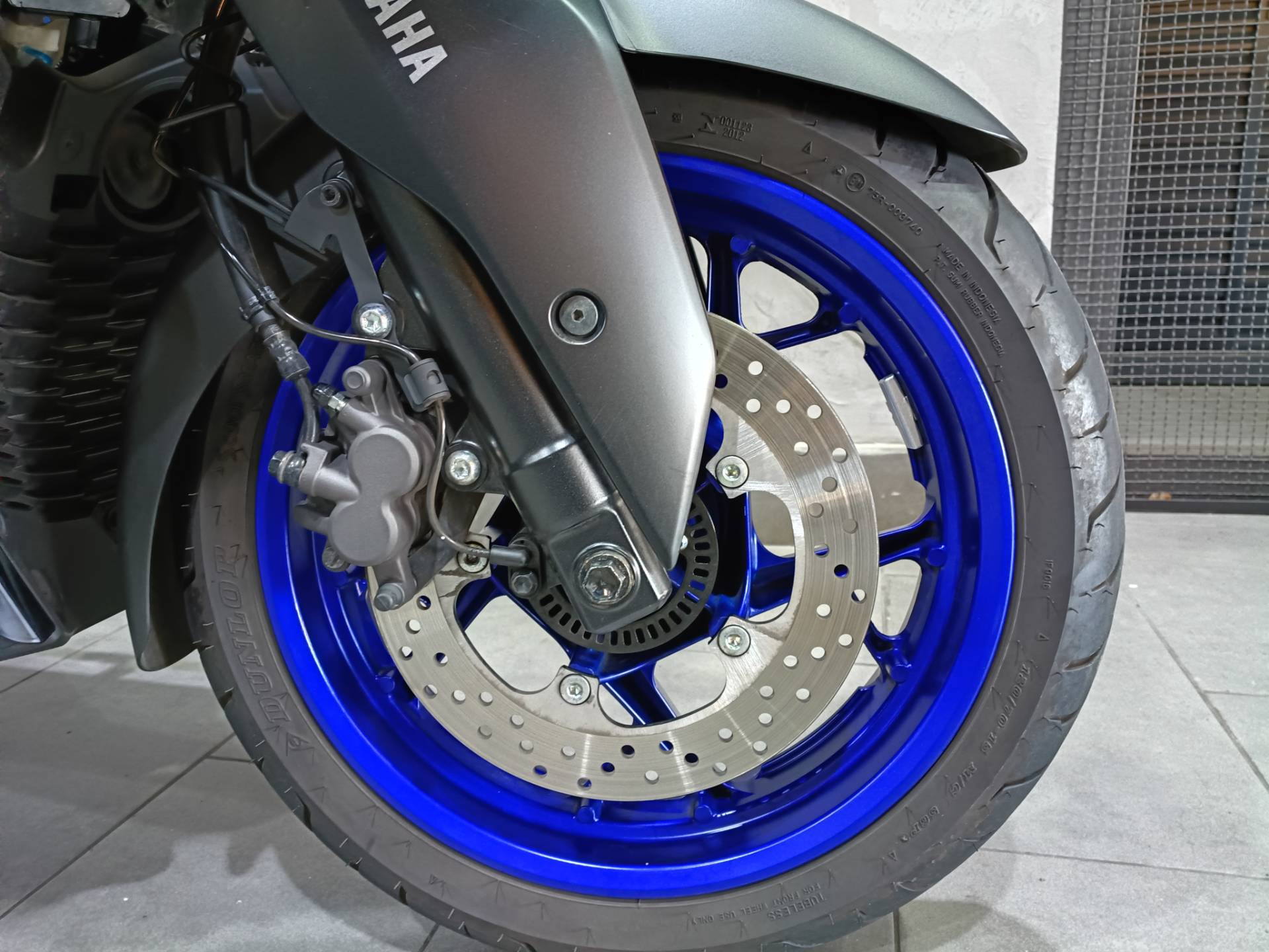 YAMAHA XMAX 300 CONNECTED ABS