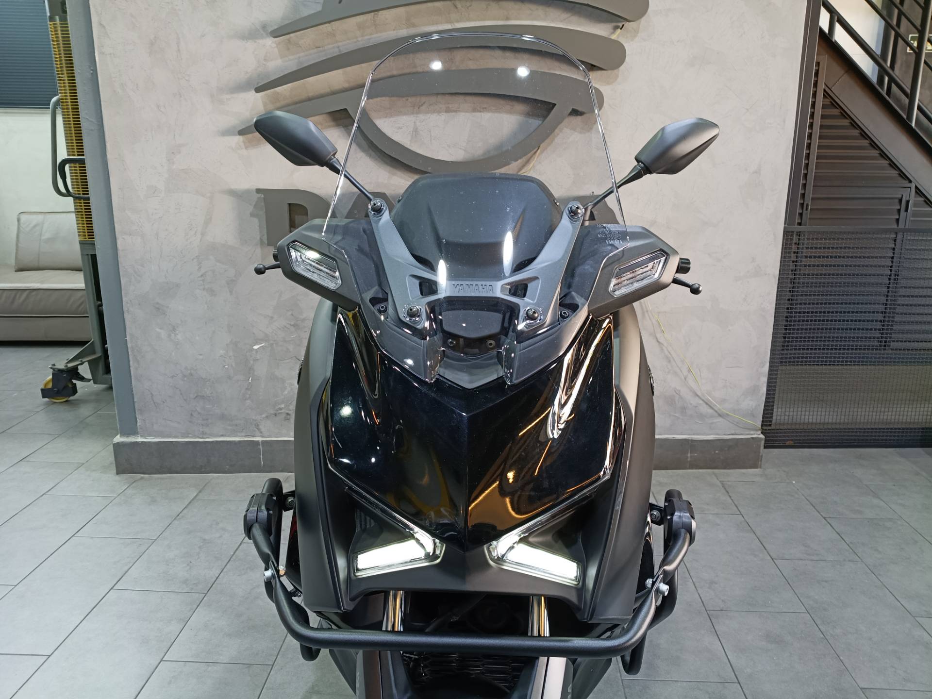 YAMAHA XMAX 300 CONNECTED ABS