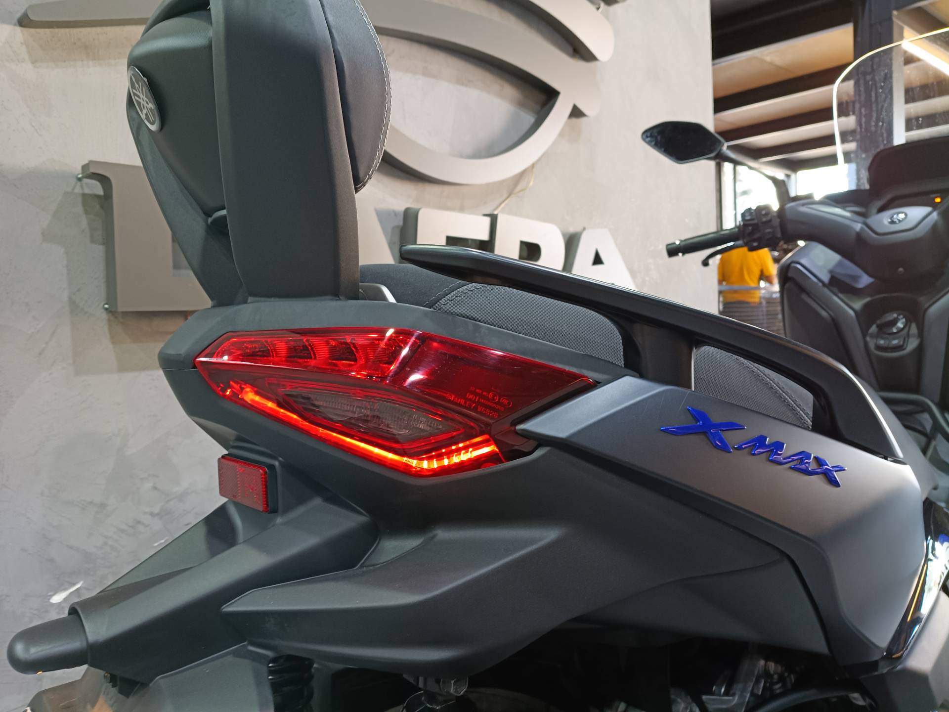 YAMAHA XMAX 300 CONNECTED ABS