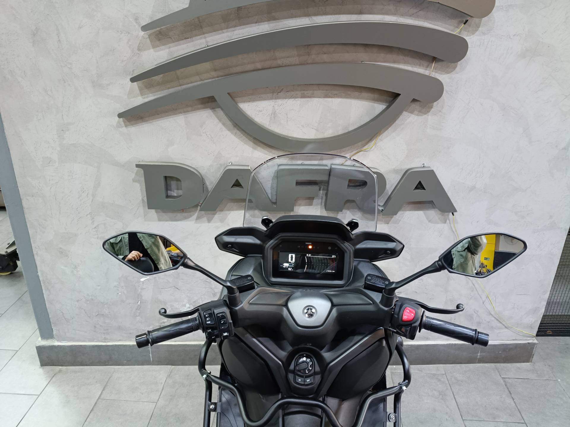 YAMAHA XMAX 300 CONNECTED ABS