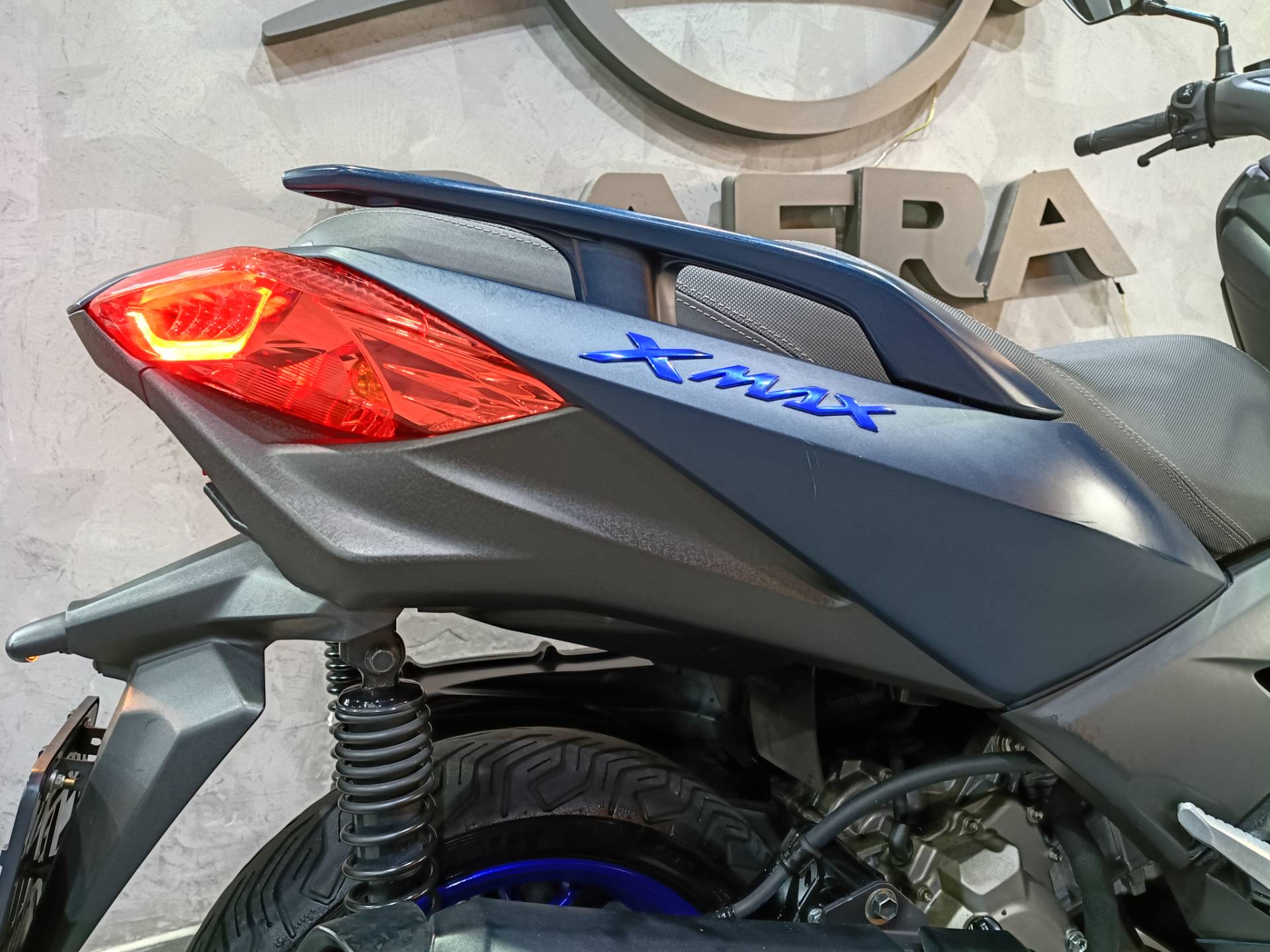YAMAHA XMAX ABS