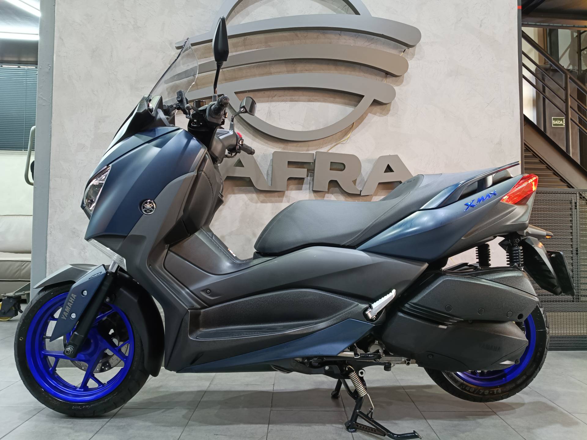 YAMAHA XMAX ABS