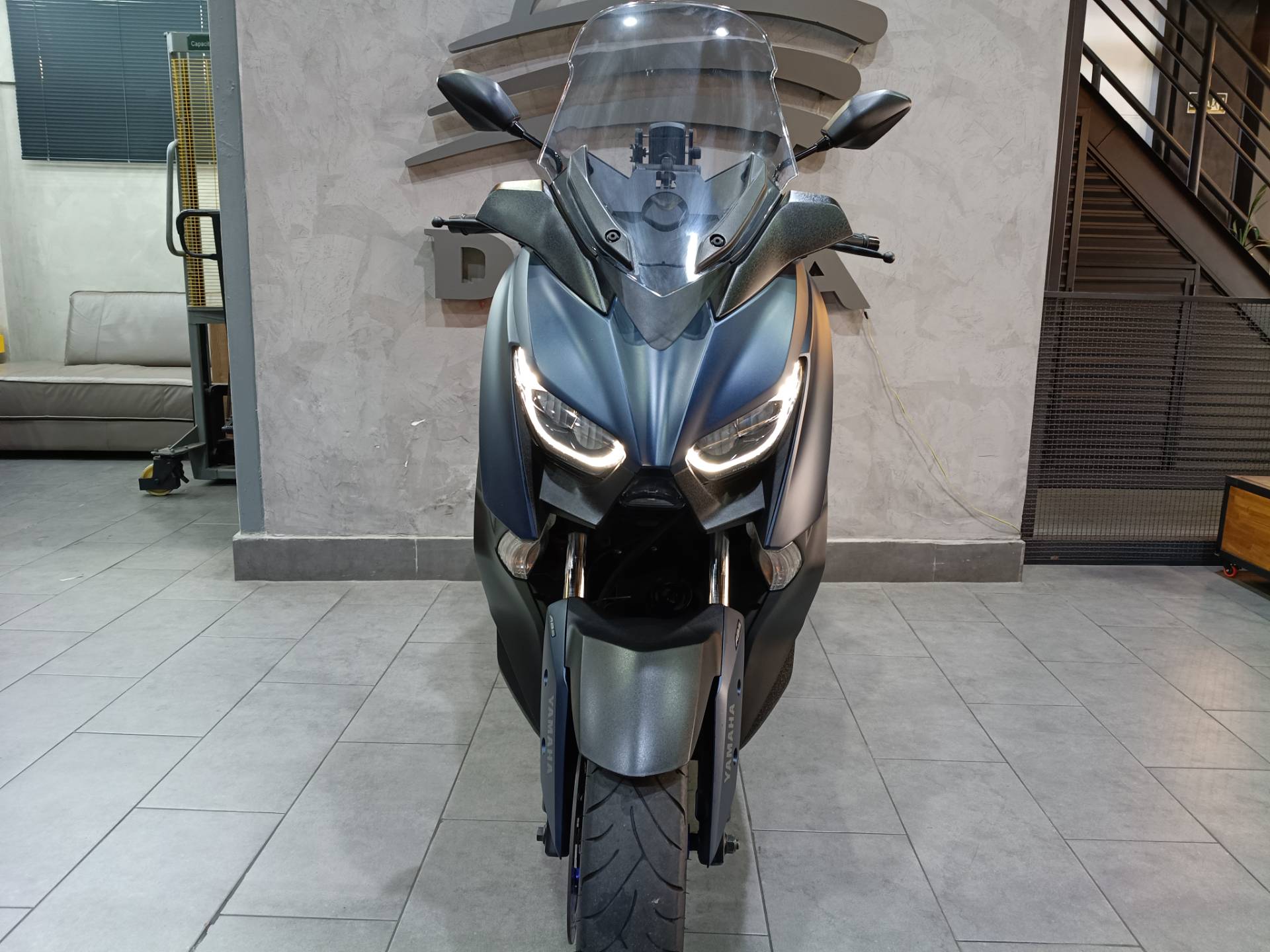 YAMAHA XMAX ABS