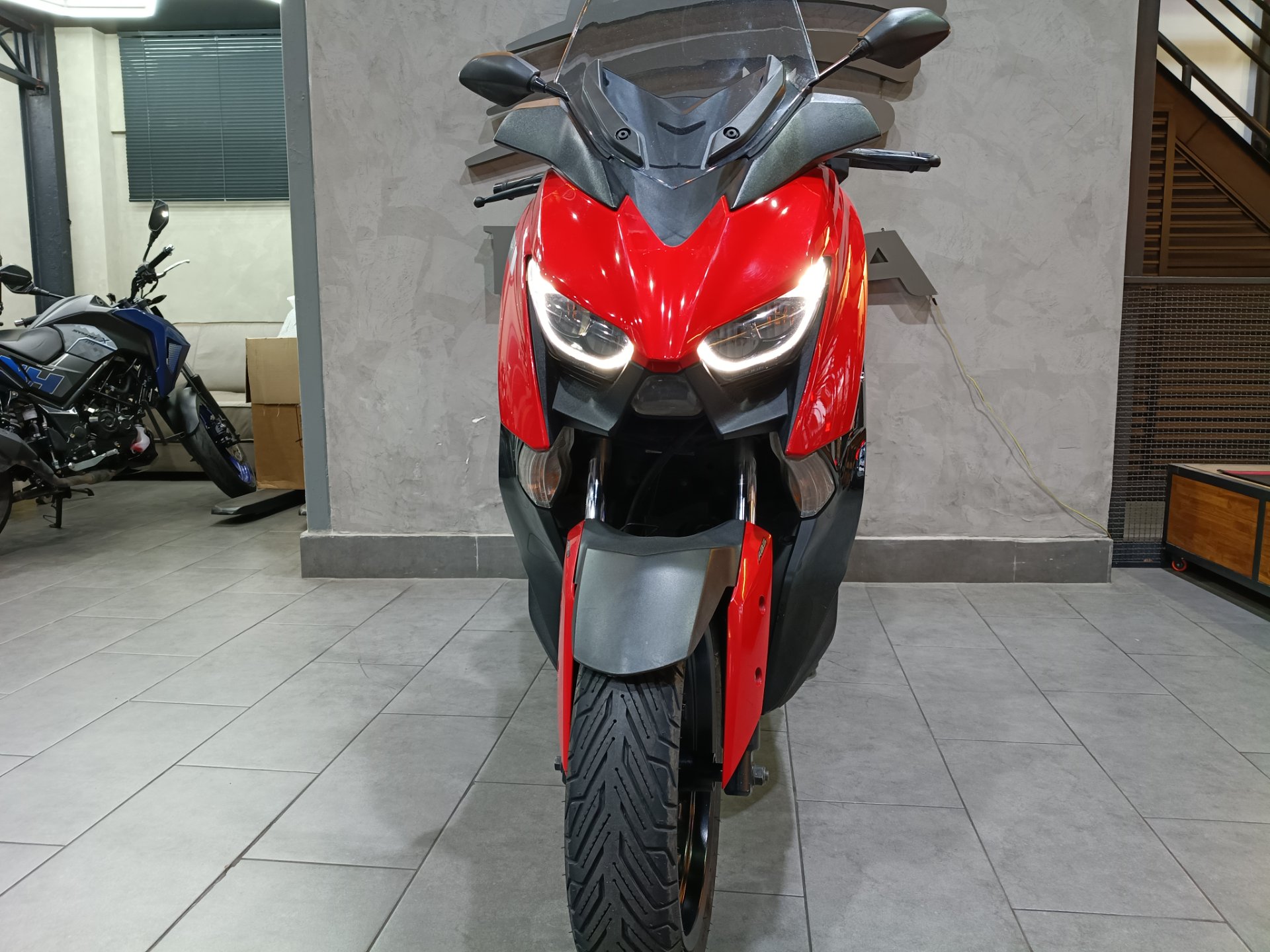 YAMAHA XMAX ABS