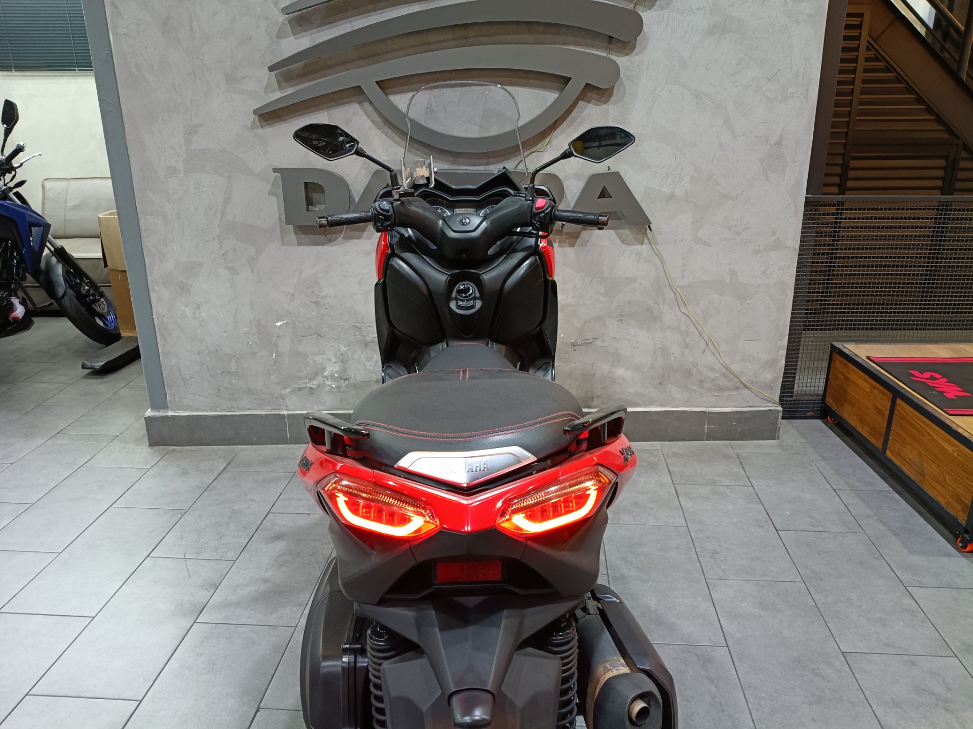 YAMAHA XMAX ABS