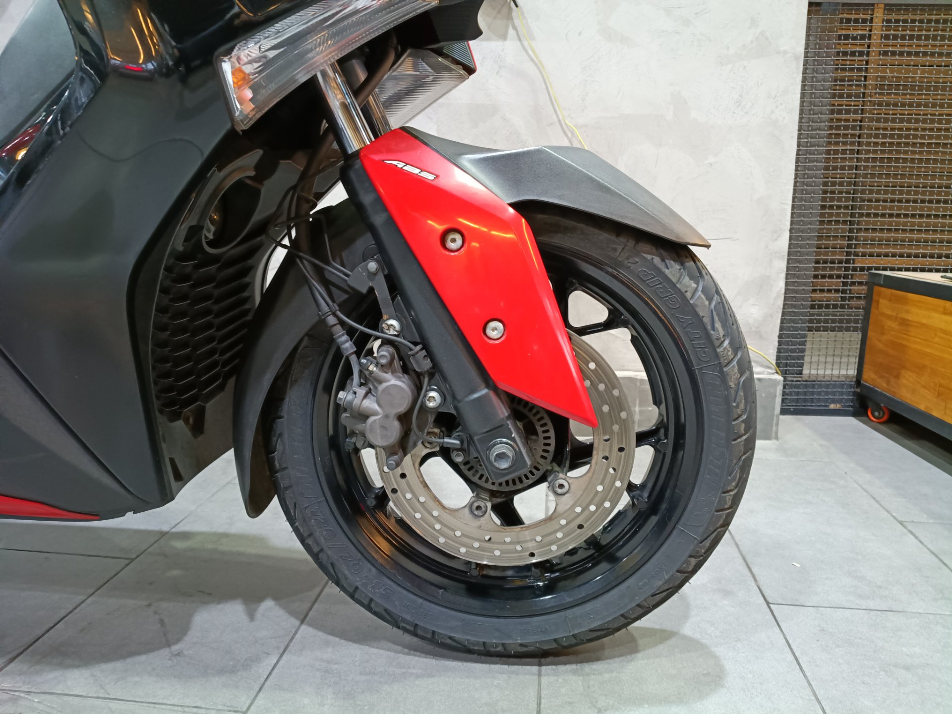 YAMAHA XMAX ABS
