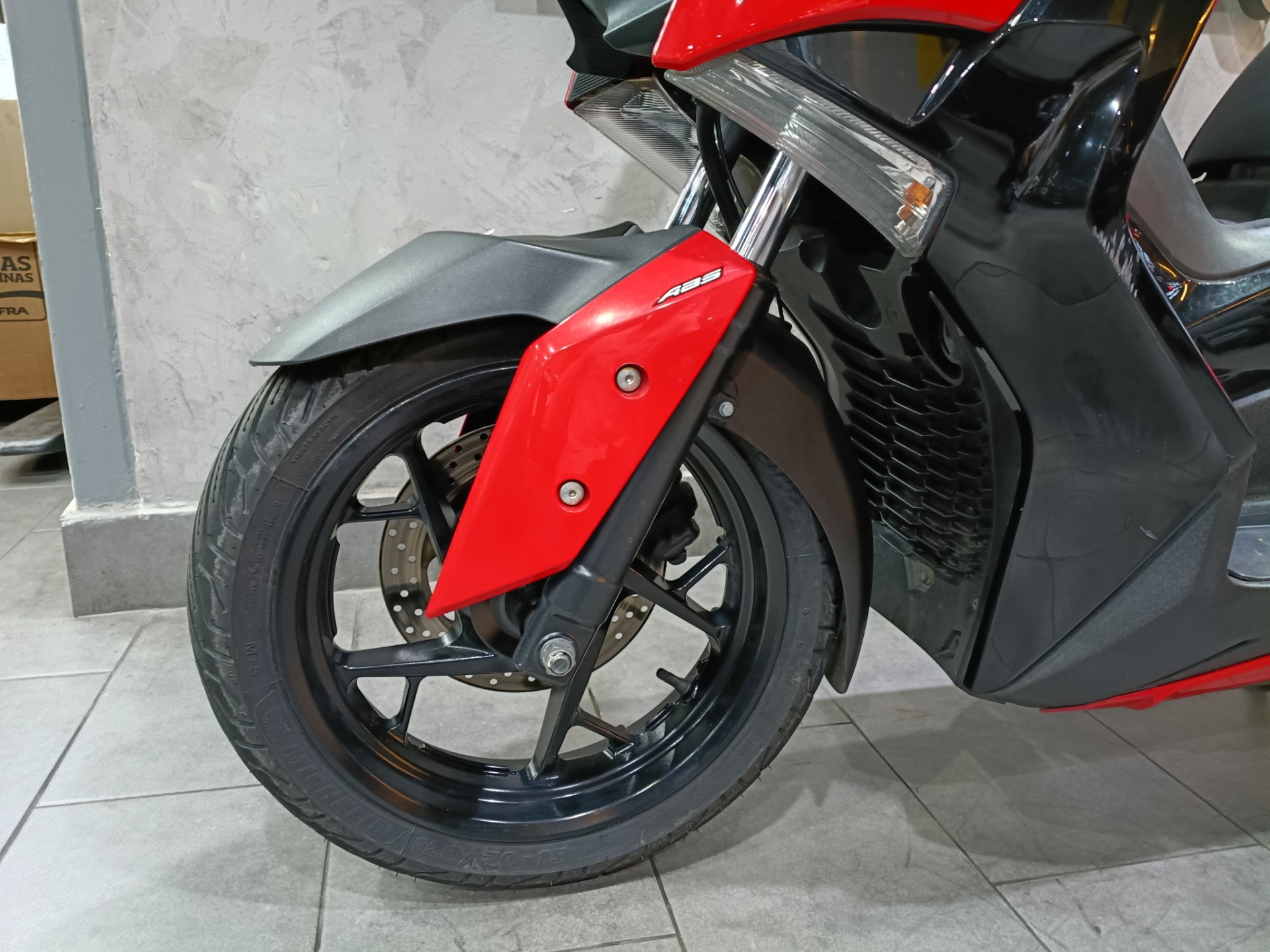 YAMAHA XMAX ABS