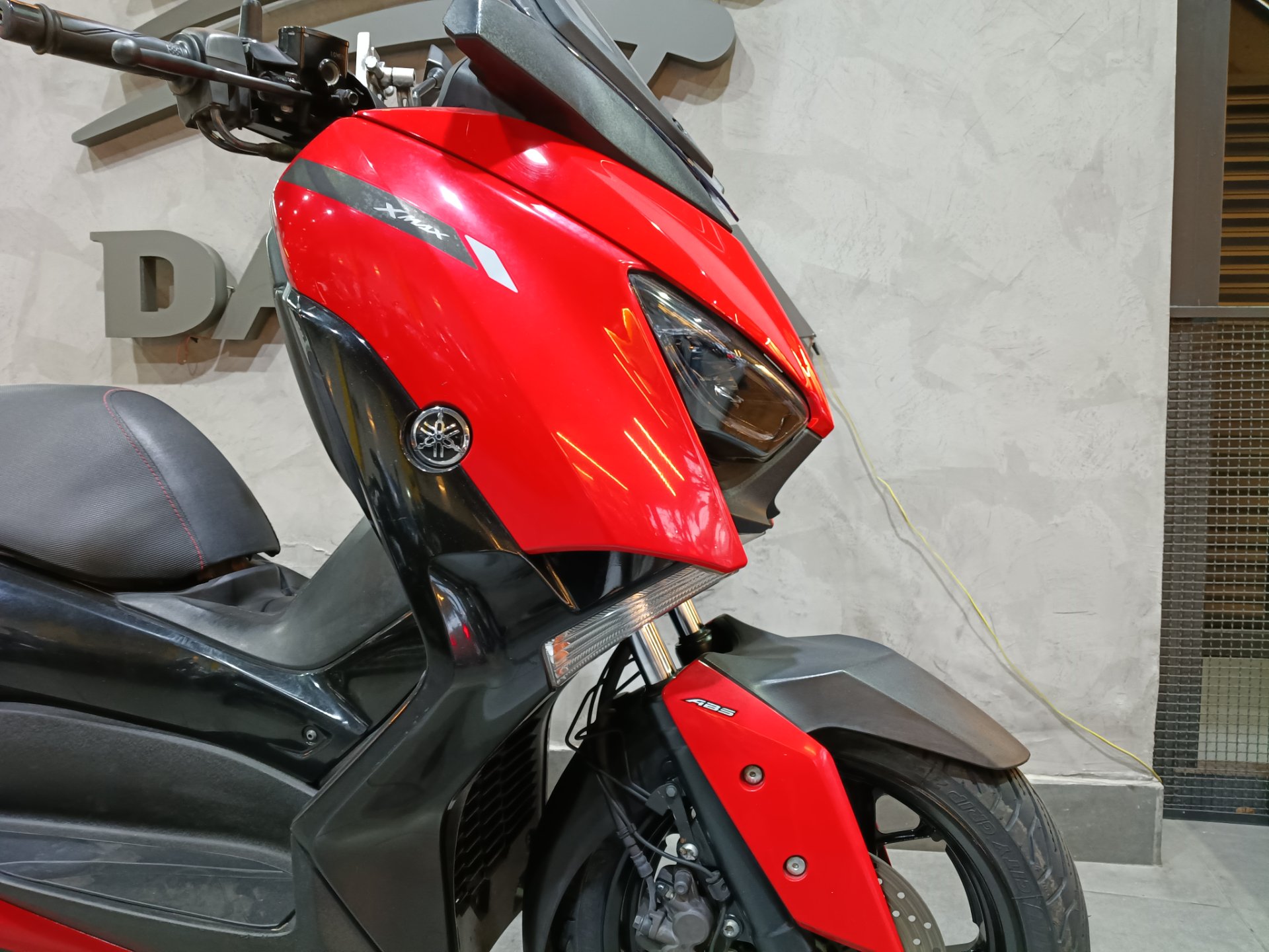 YAMAHA XMAX ABS