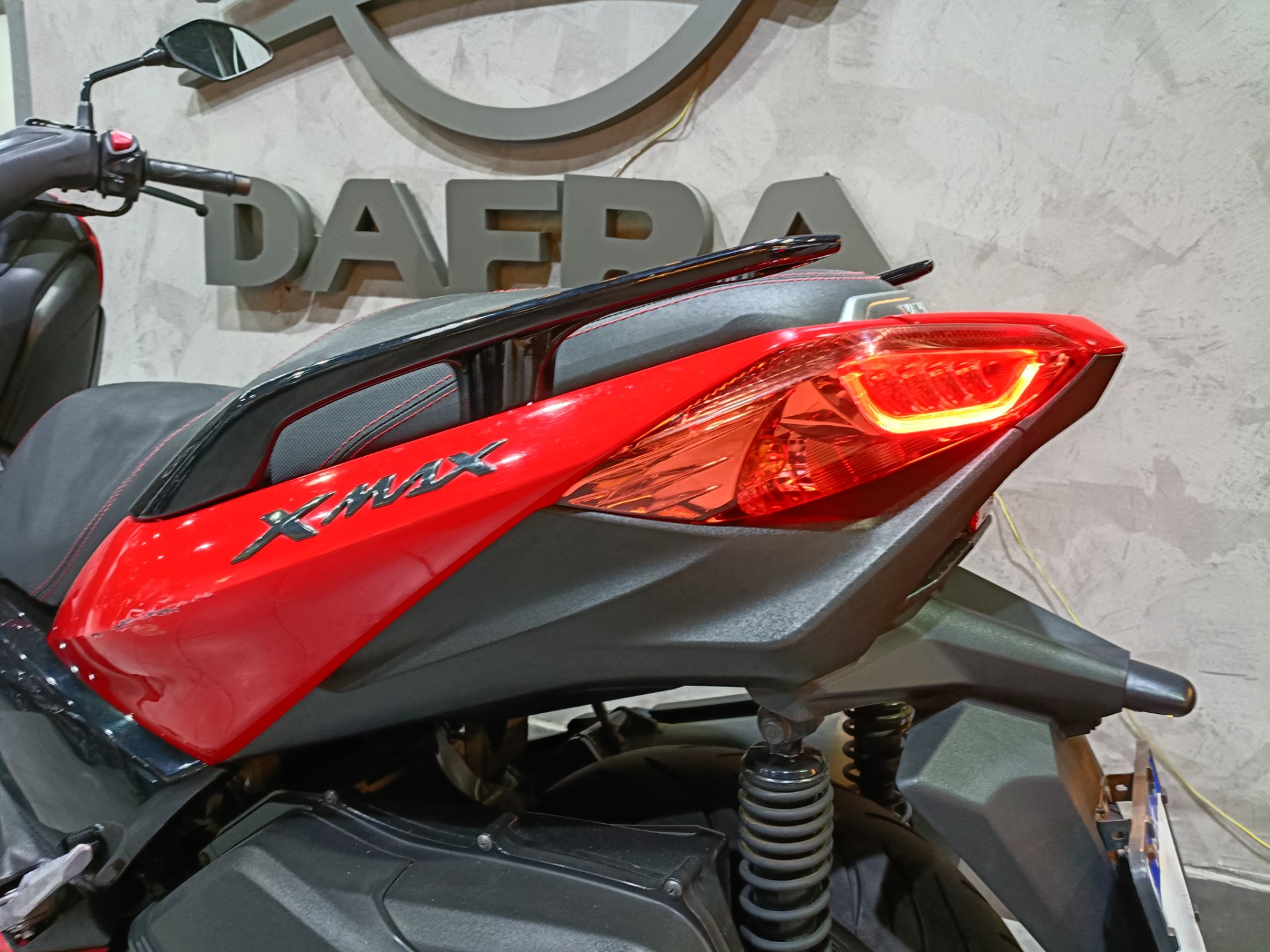 YAMAHA XMAX ABS