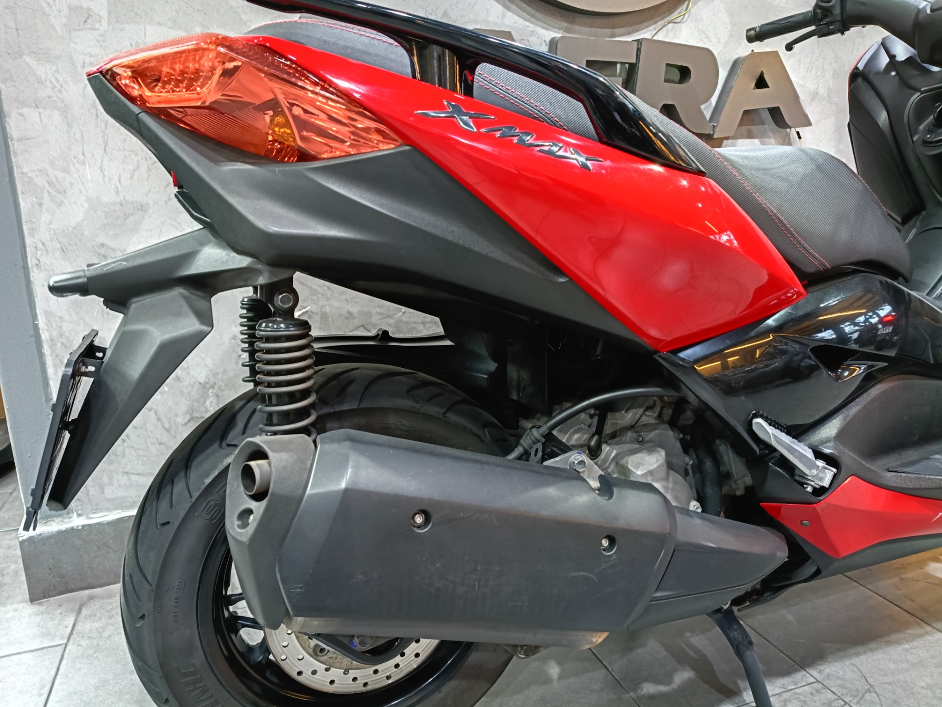 YAMAHA XMAX ABS