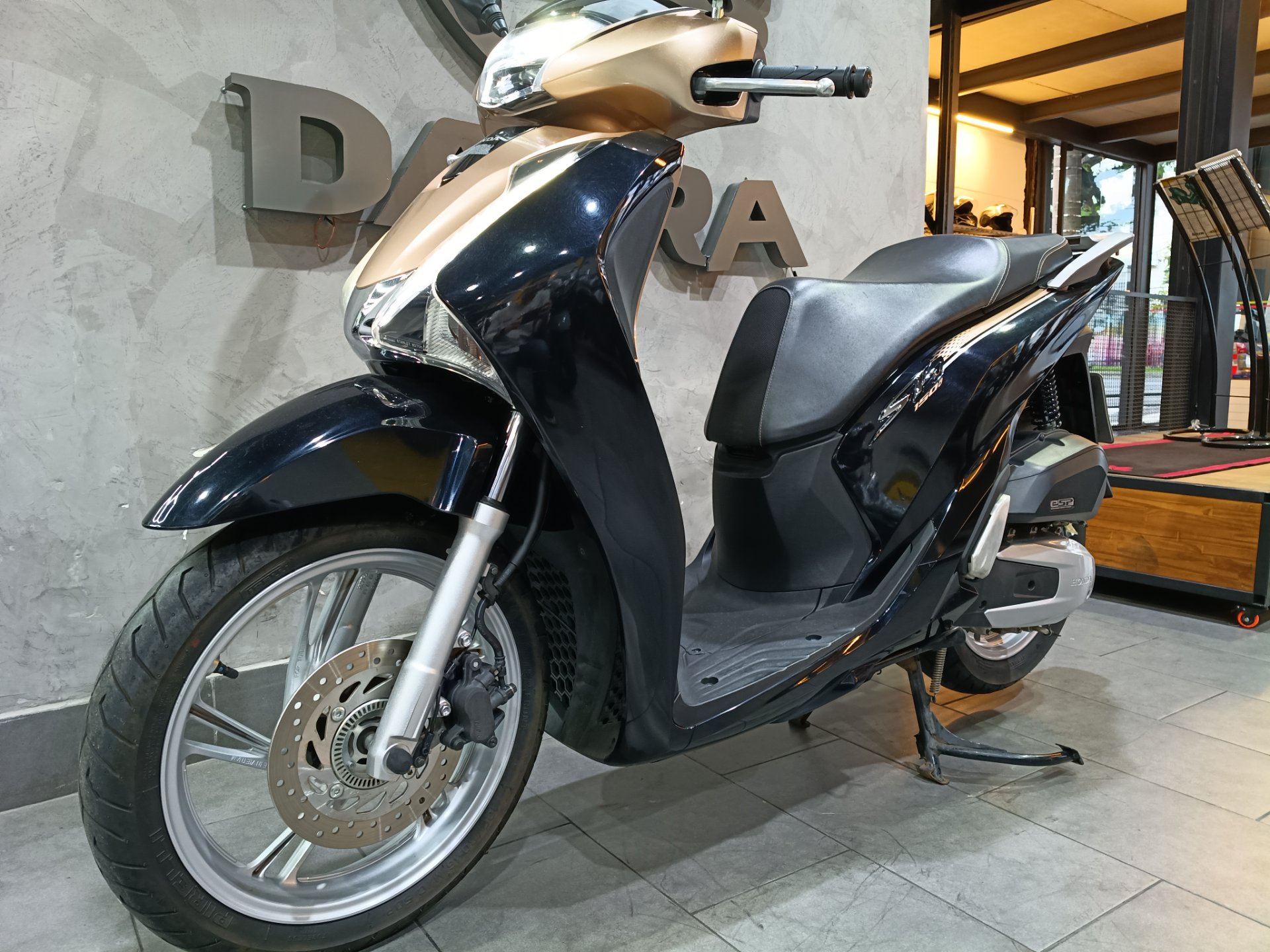 HONDA SH 150i DLX