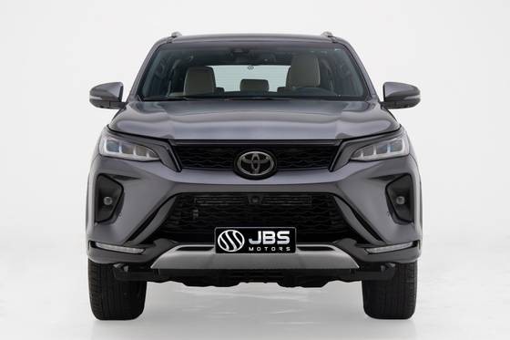 TOYOTA HILUX SW4