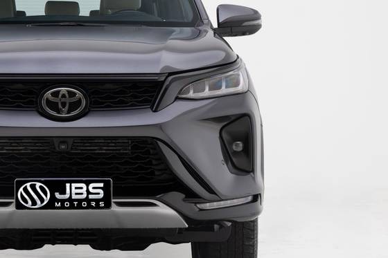 TOYOTA HILUX SW4